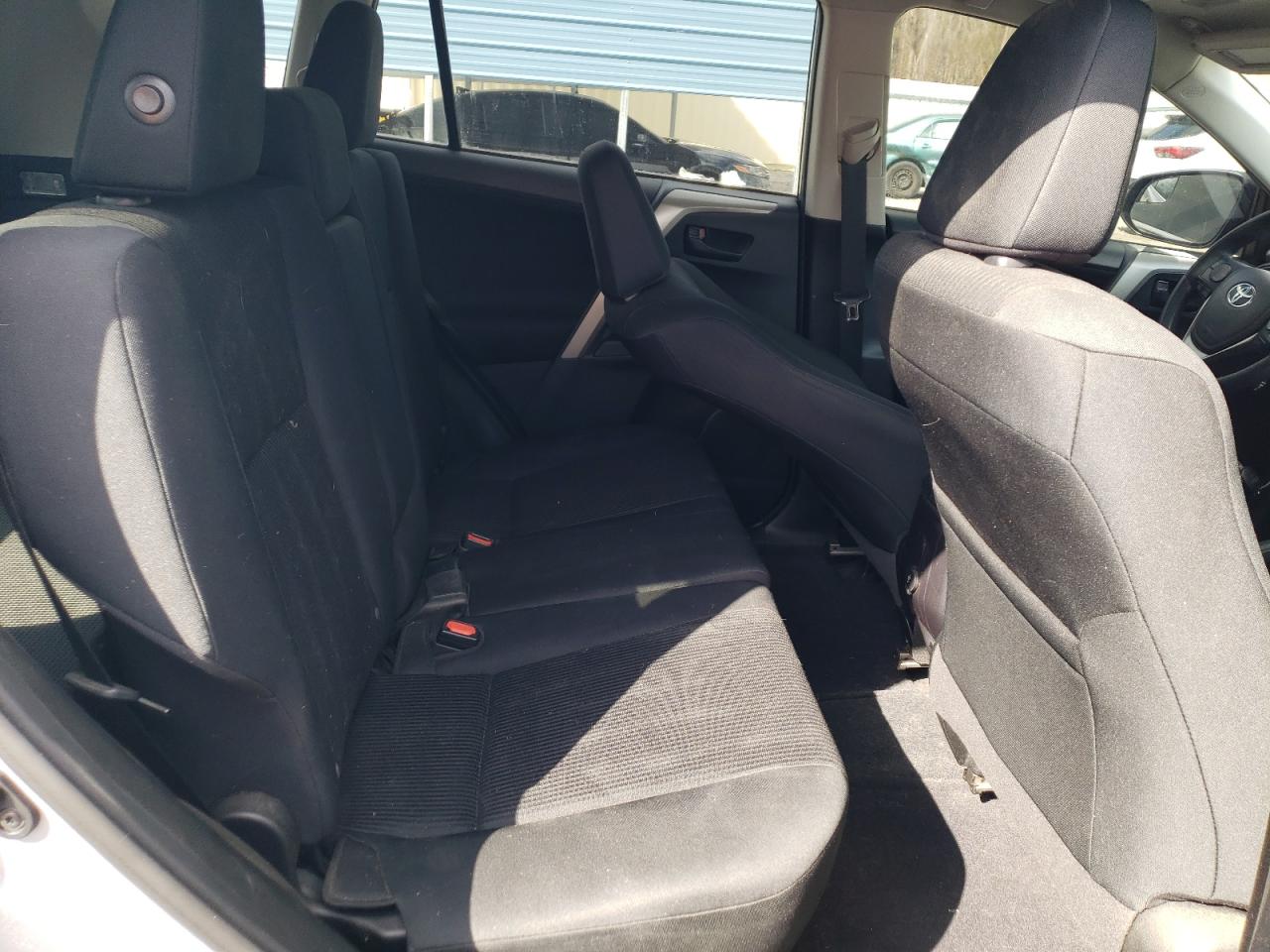 2017 Toyota RAV 4 - Image 11