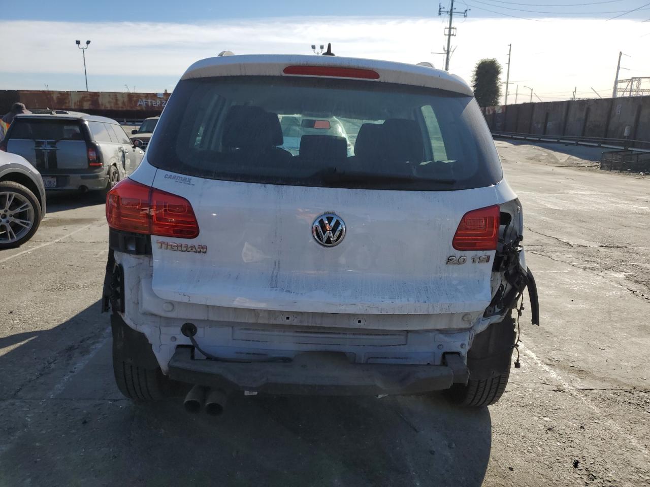 2015 Volkswagen Tiguan - Image 6