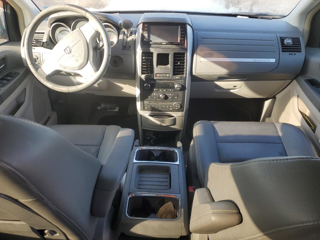 2008 Dodge Caravan - Image 8