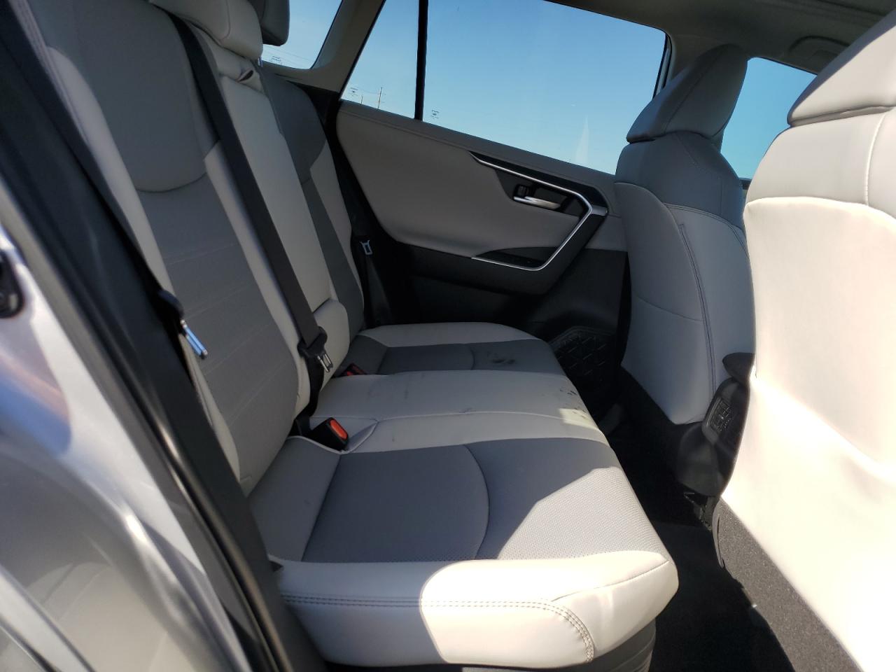2024 Toyota RAV 4 - Image 11