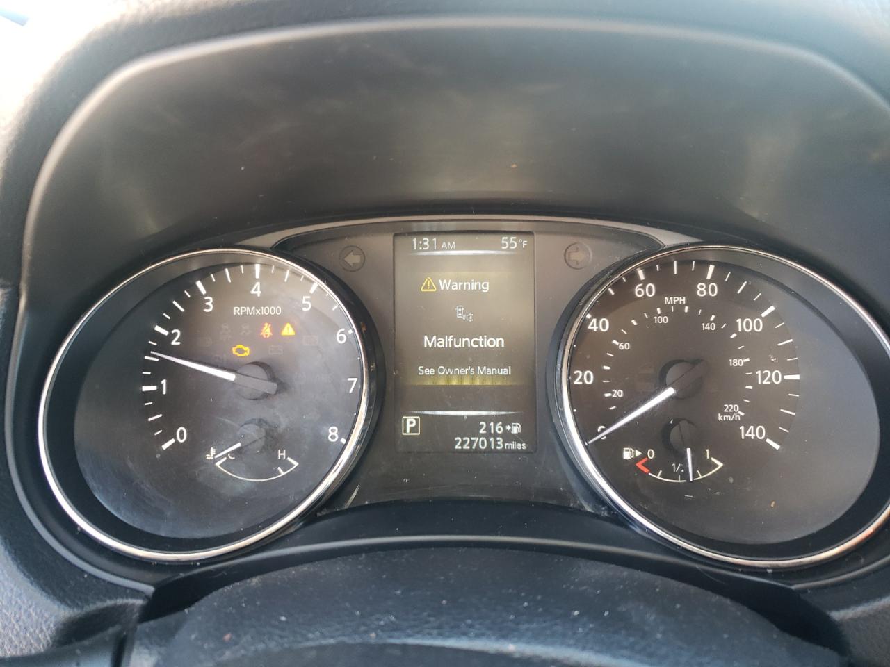 2017 Nissan Rogue - Image 9