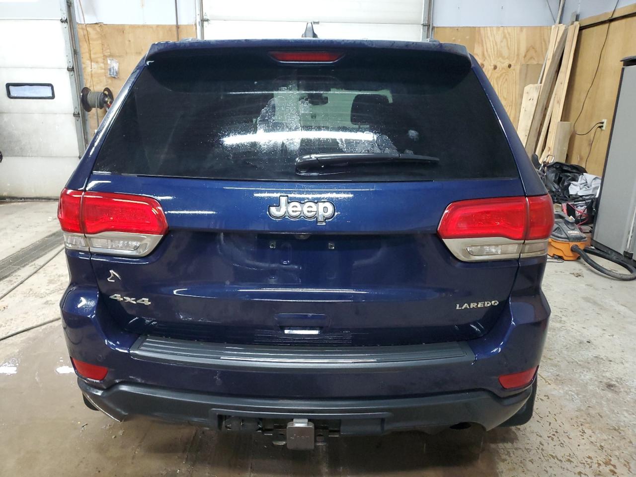 2017 Jeep Grand Cherokee - Image 6