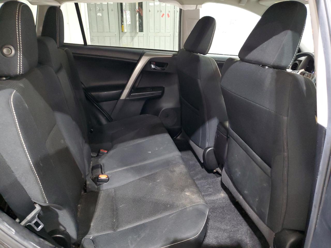 2018 Toyota RAV 4 - Image 11