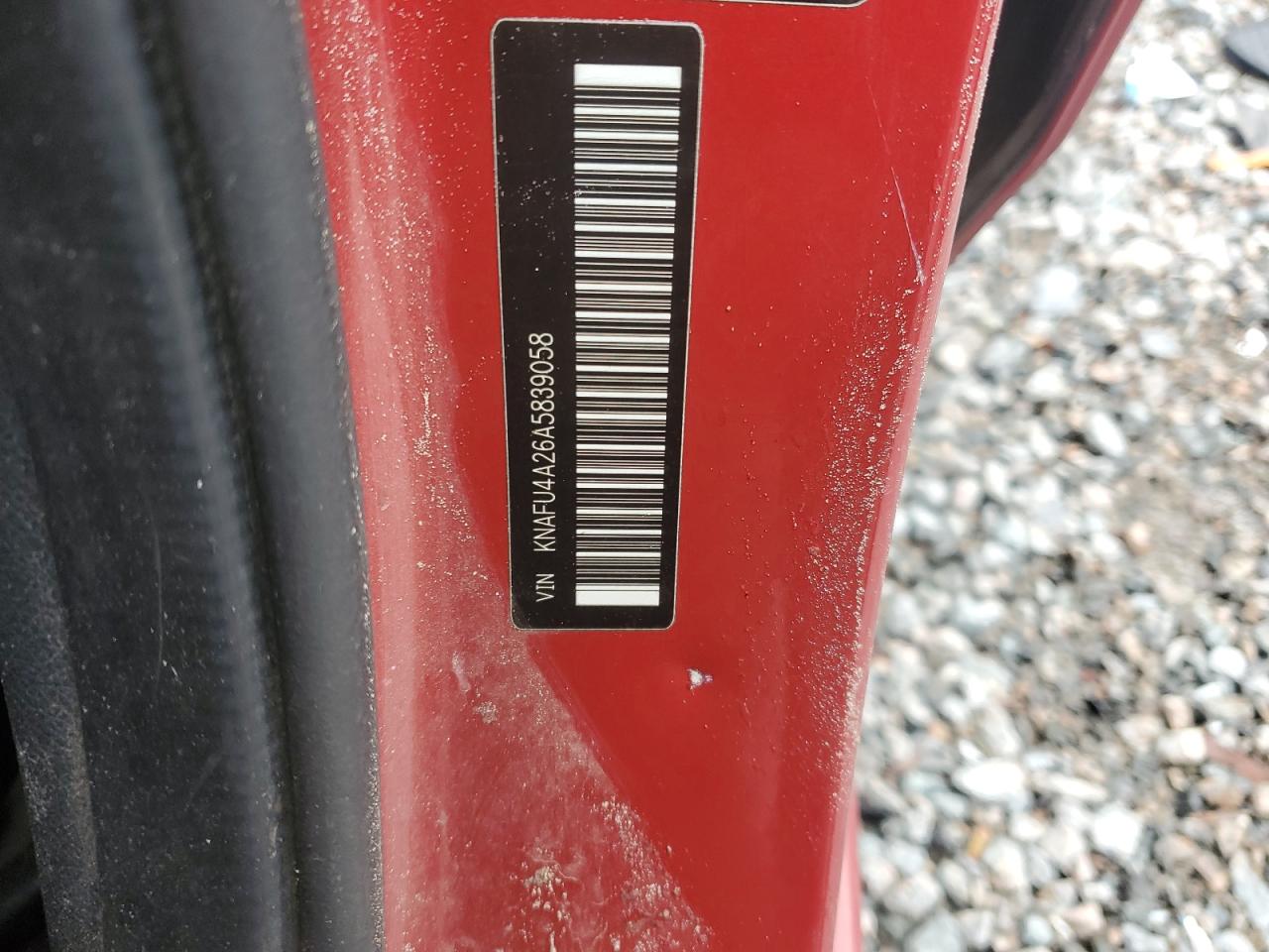 2010 Kia Forte - Image 12