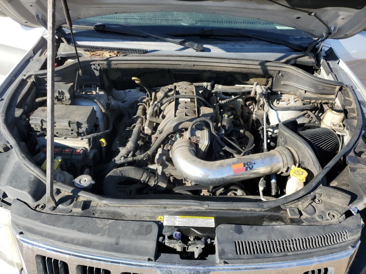 2011 Jeep Grand Cherokee - Image 13