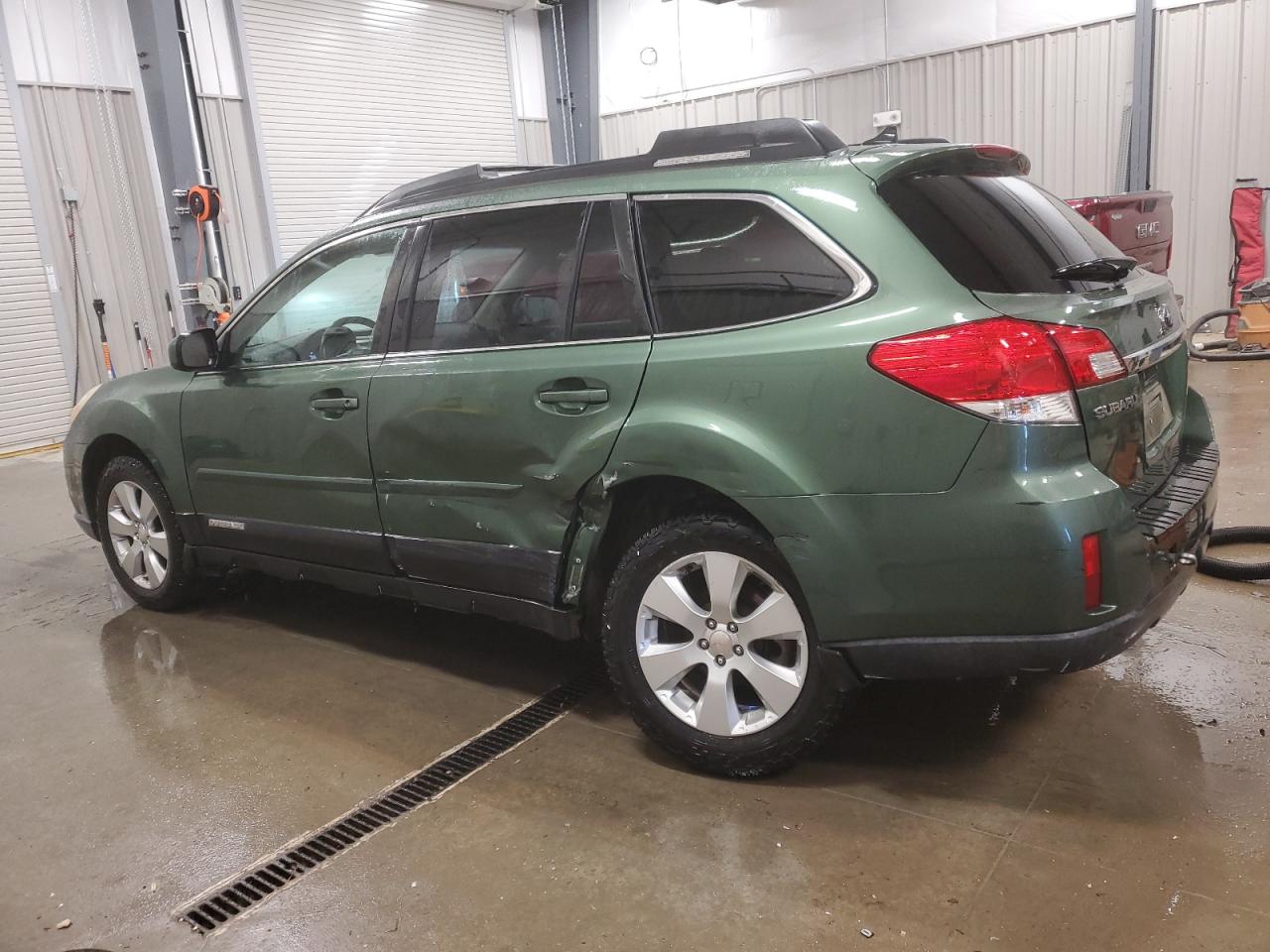 2011 Subaru Outback - Image 2