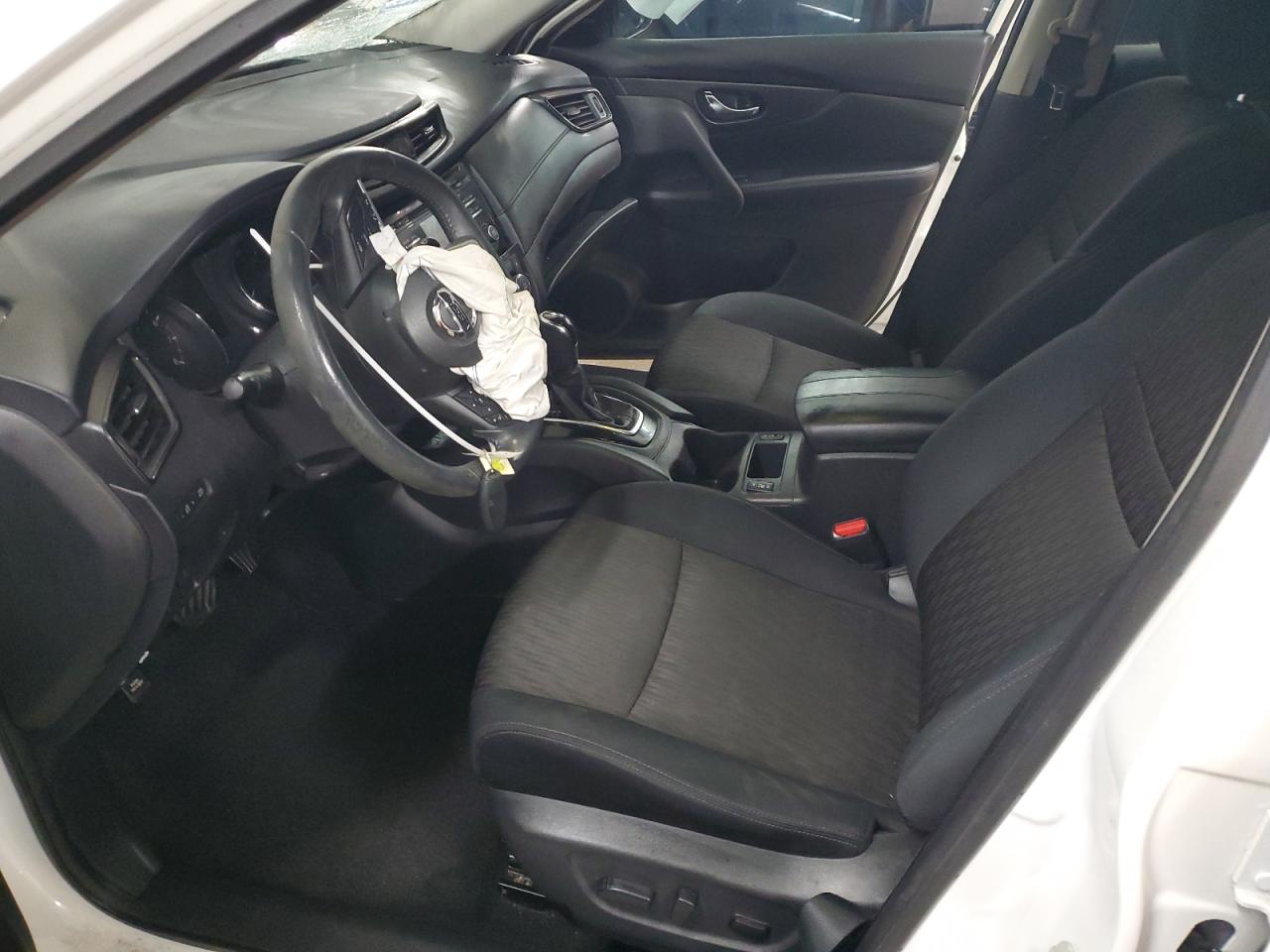 2017 Nissan Rogue - Image 7