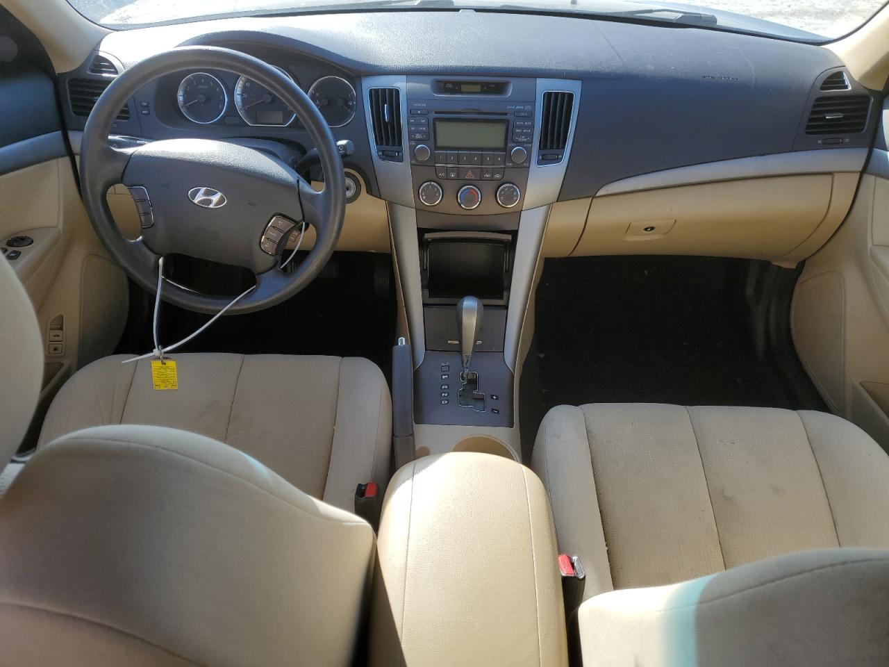 2010 Hyundai Sonata - Image 8