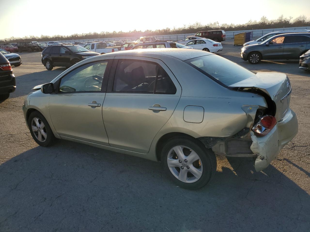 2007 Toyota Yaris - Image 2