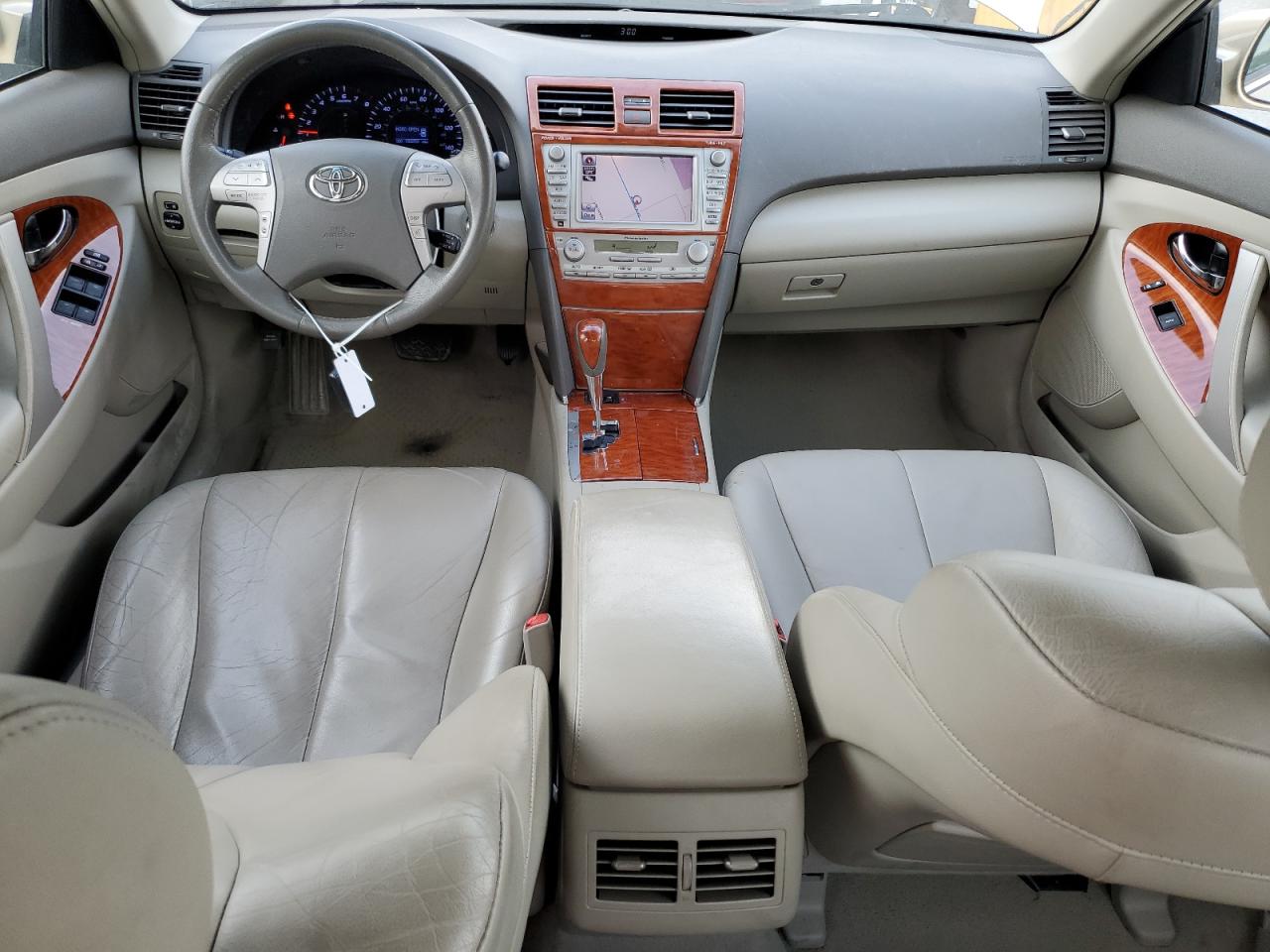 2011 Toyota Camry - Image 8