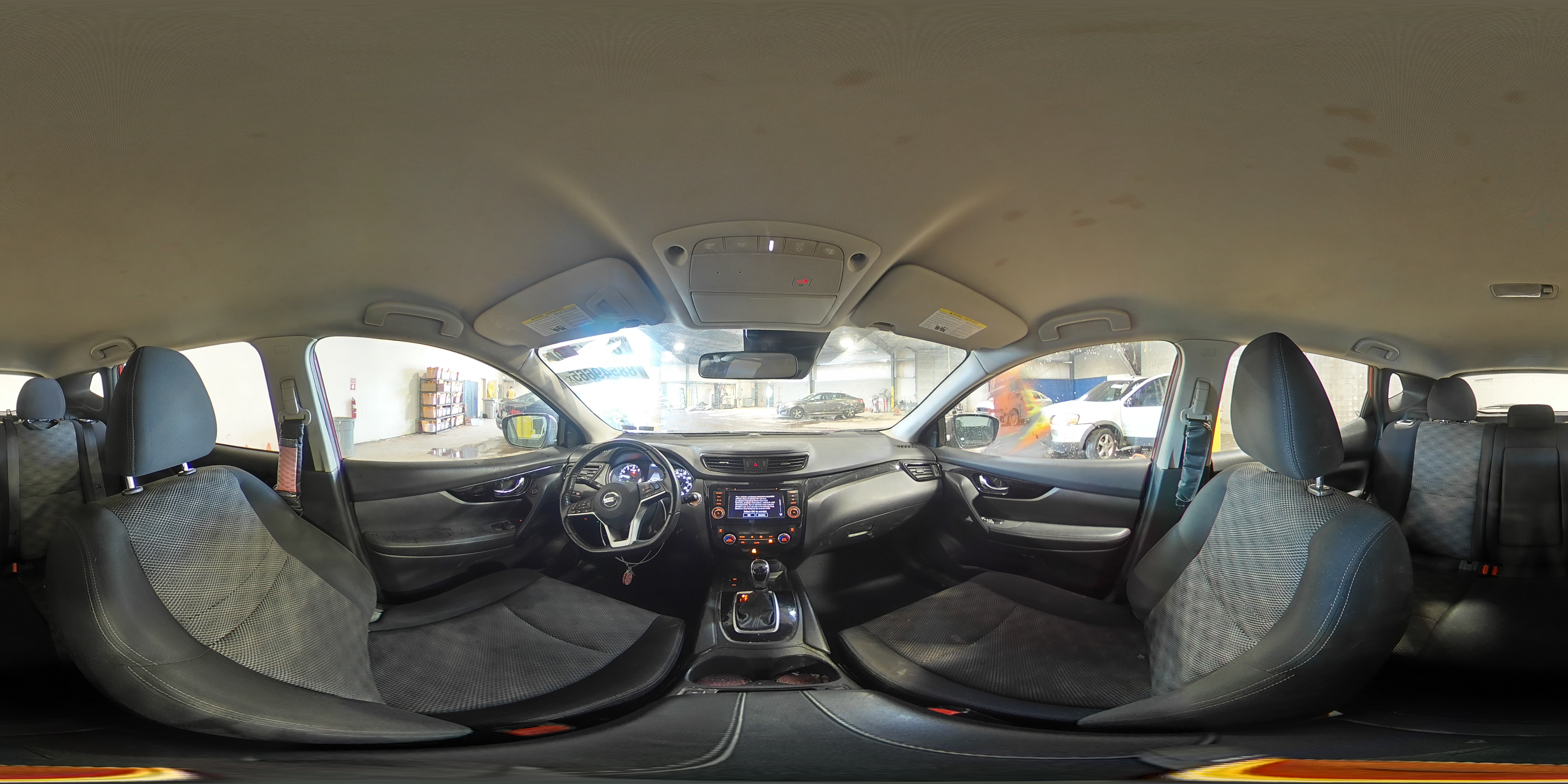 2019 Nissan Rogue - Image 15