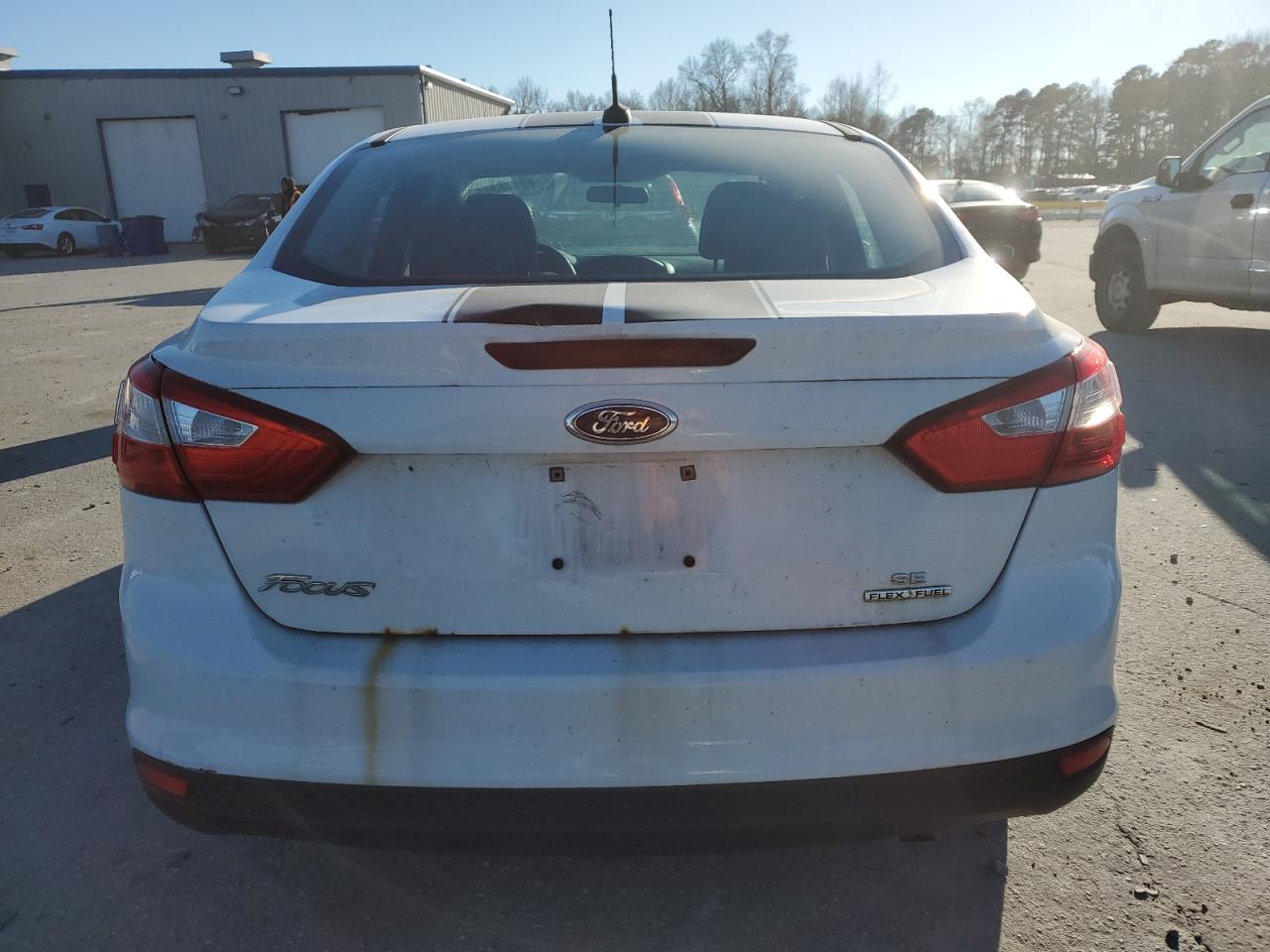 VIN 1FADP3F28EL186616 2014 FORD FOCUS no.6