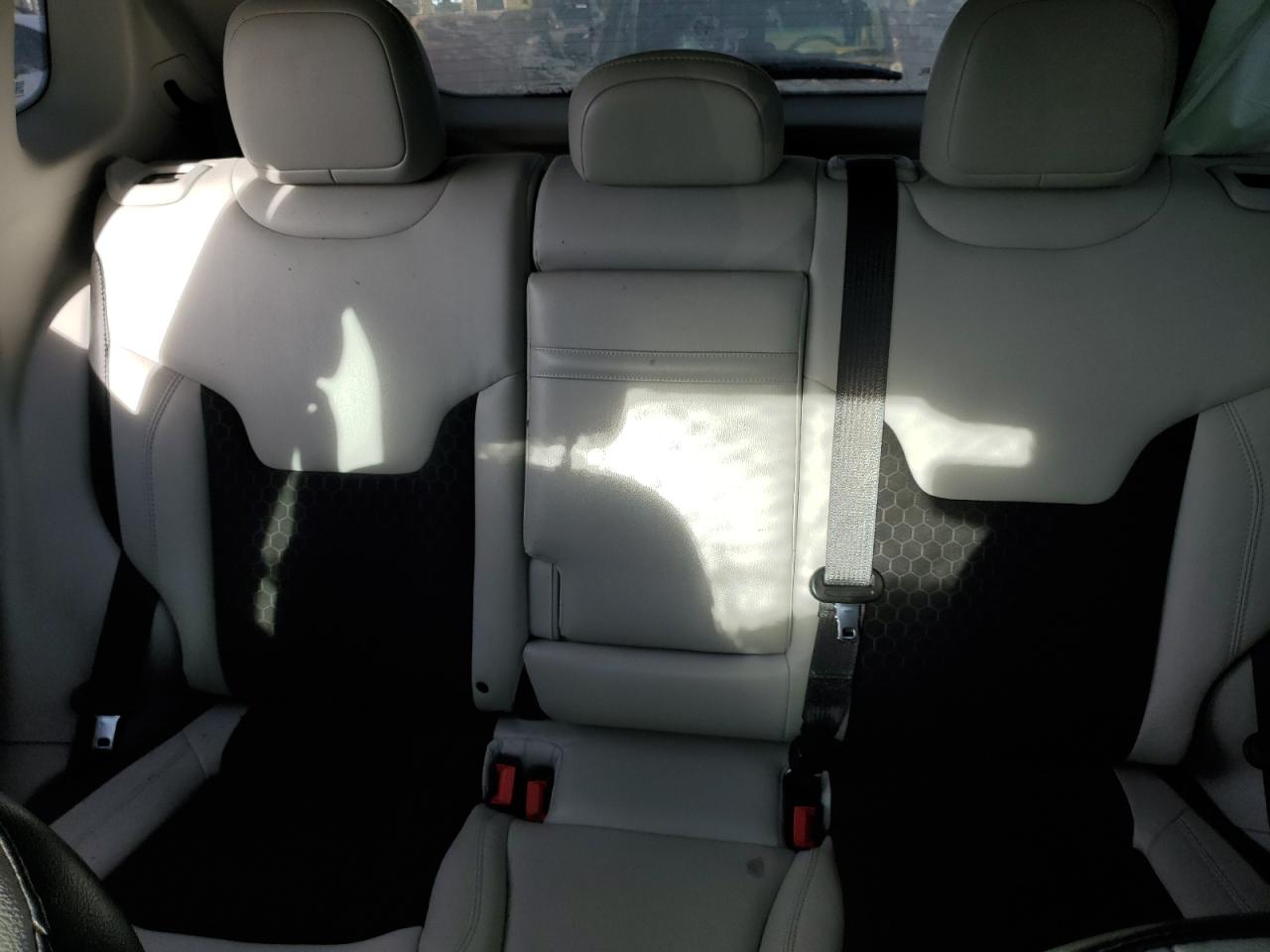 2018 Jeep Compass - Image 10