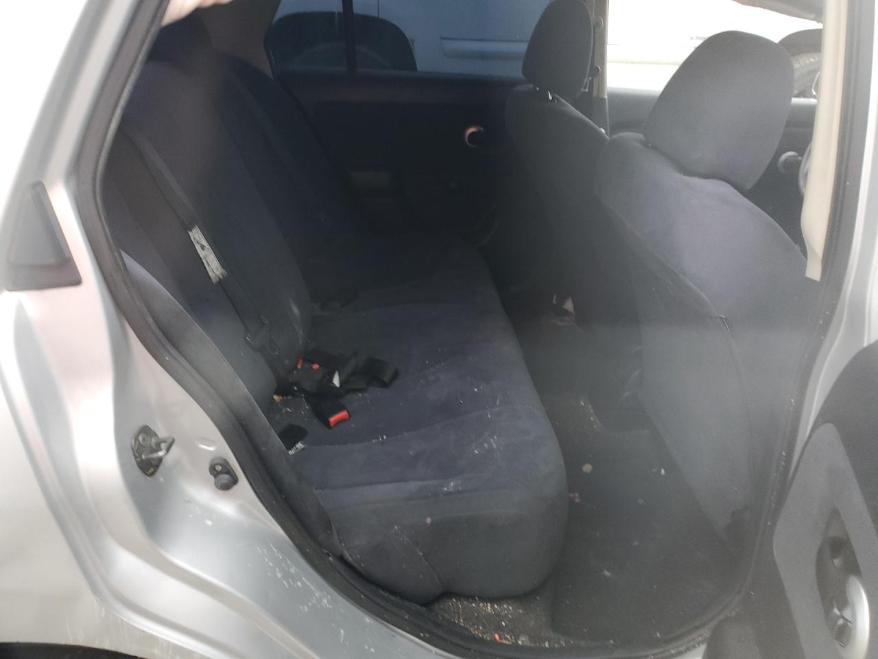 2011 Nissan Versa - Image 10