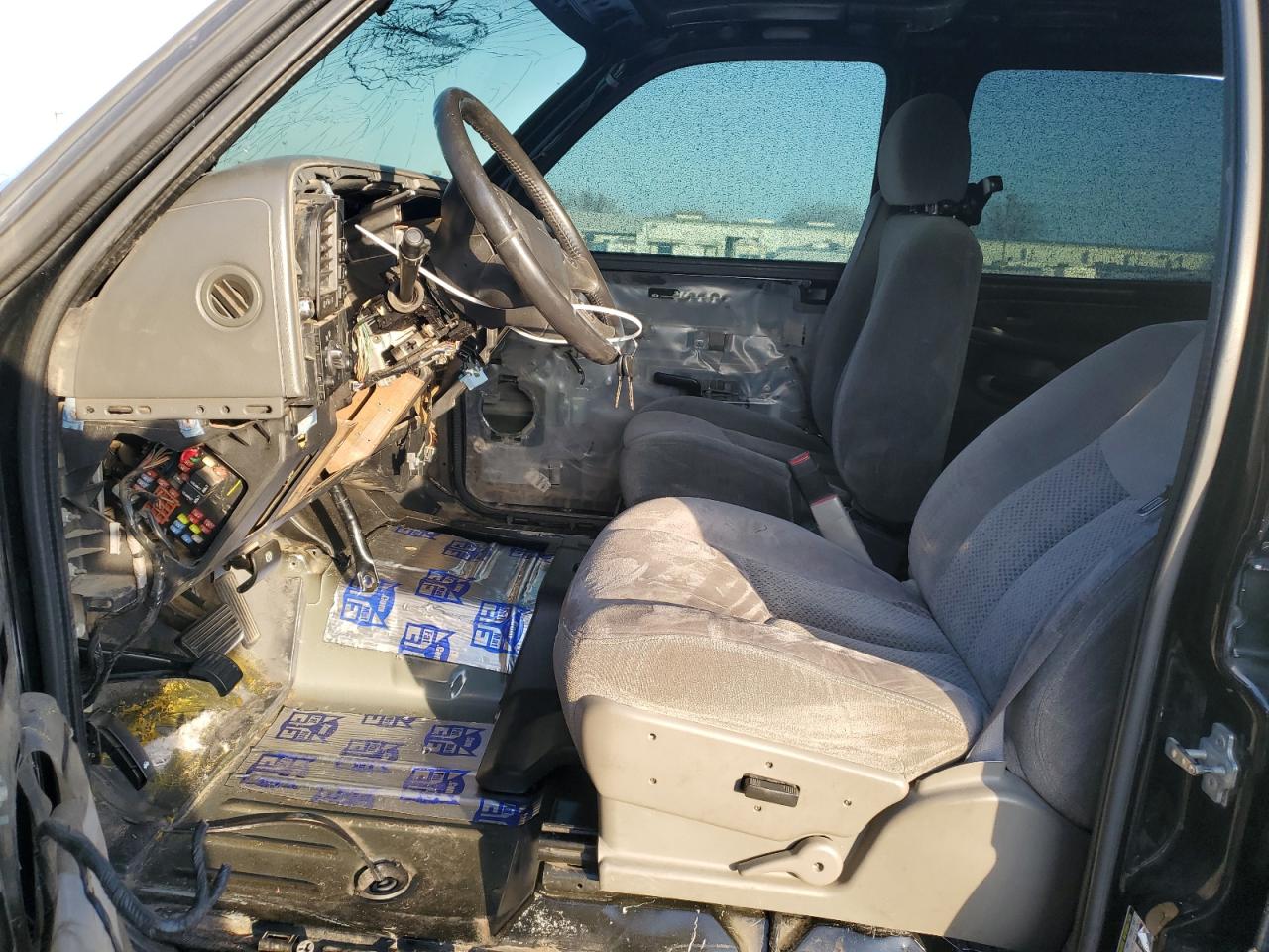 2005 Chevrolet Silverado - Image 7