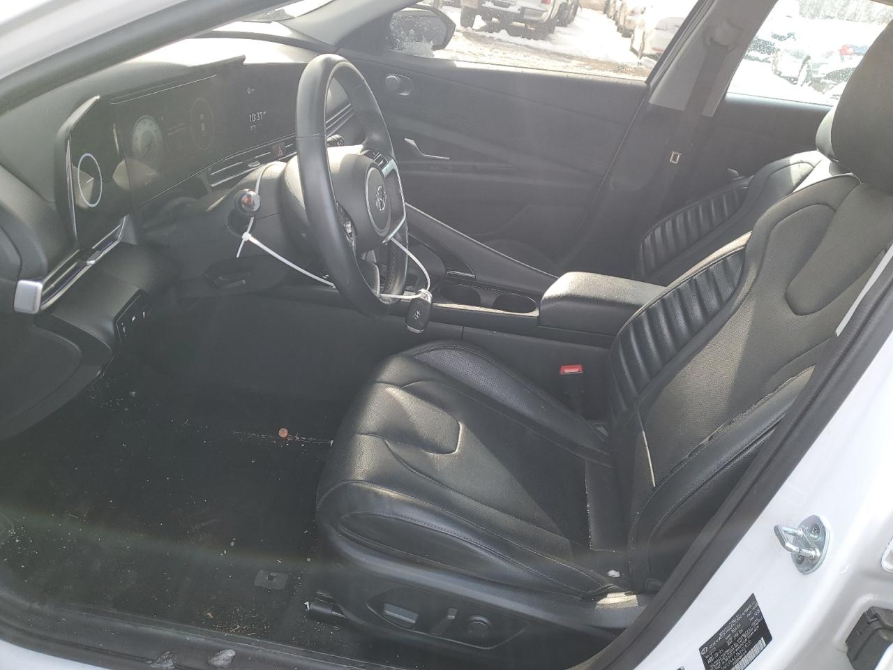 2021 Hyundai Elantra - Image 7