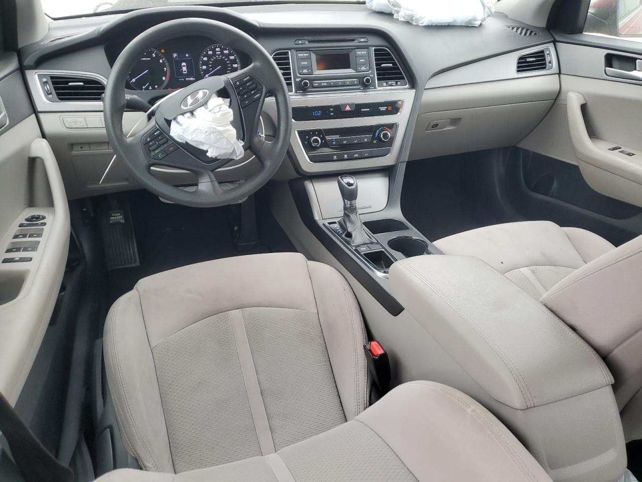 2015 Hyundai Sonata - Image 8