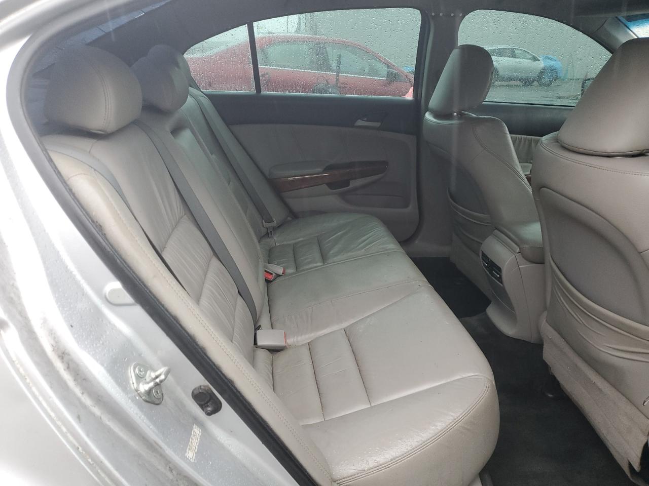2012 Honda Accord - Image 10