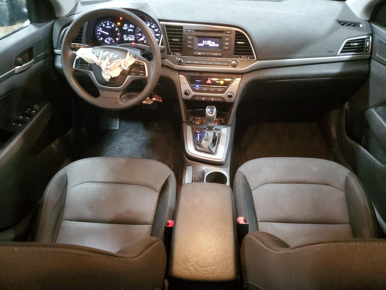 2018 Hyundai Elantra - Image 8