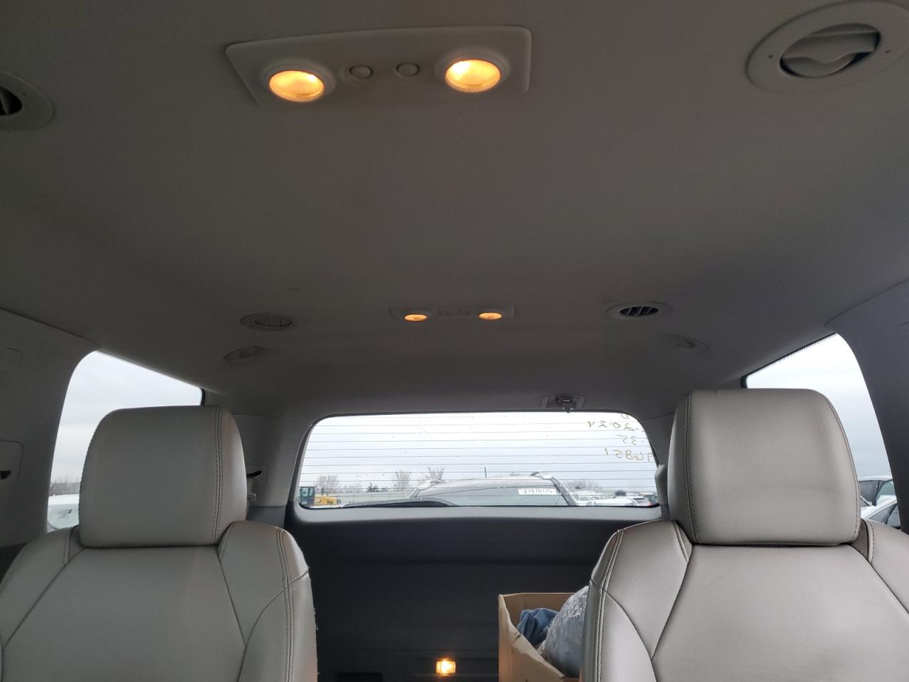 2017 GMC Acadia - Image 10