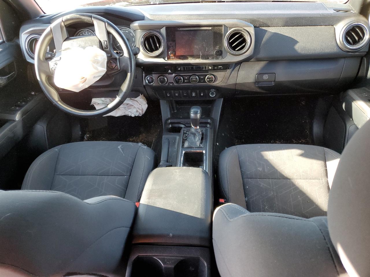 2016 Toyota Tacoma - Image 8
