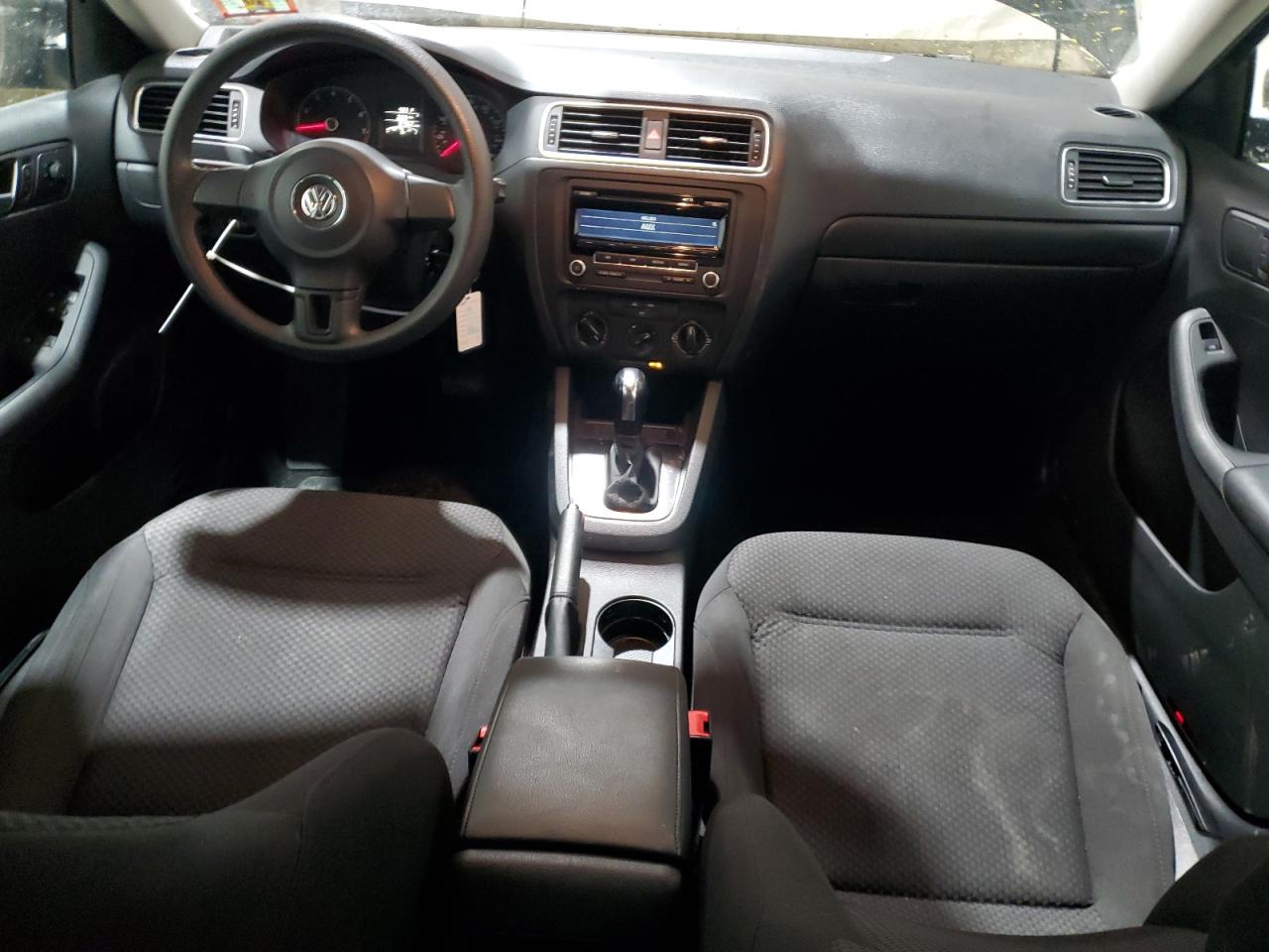 2014 Volkswagen Jetta - Image 15