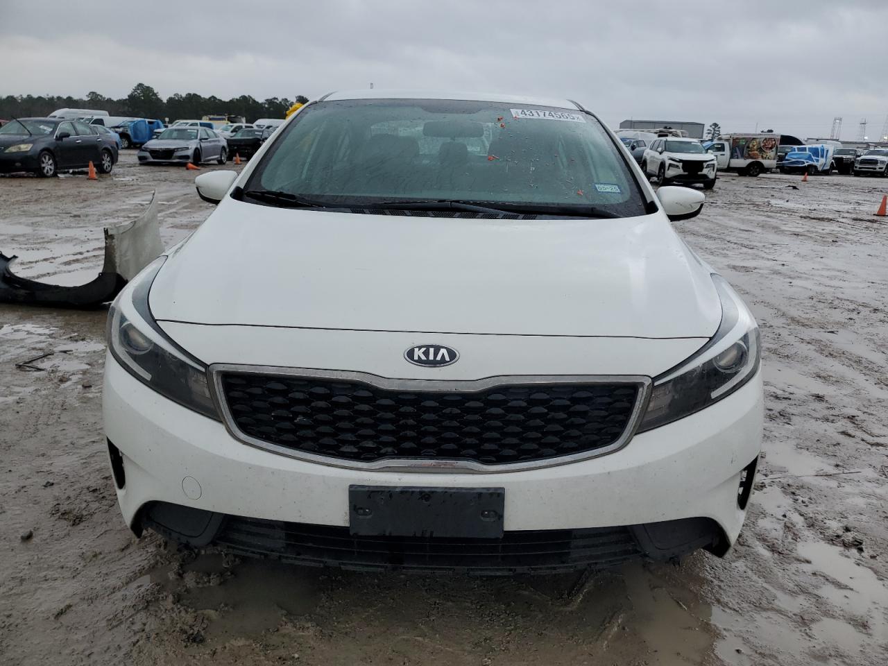 2017 Kia Forte - Image 5
