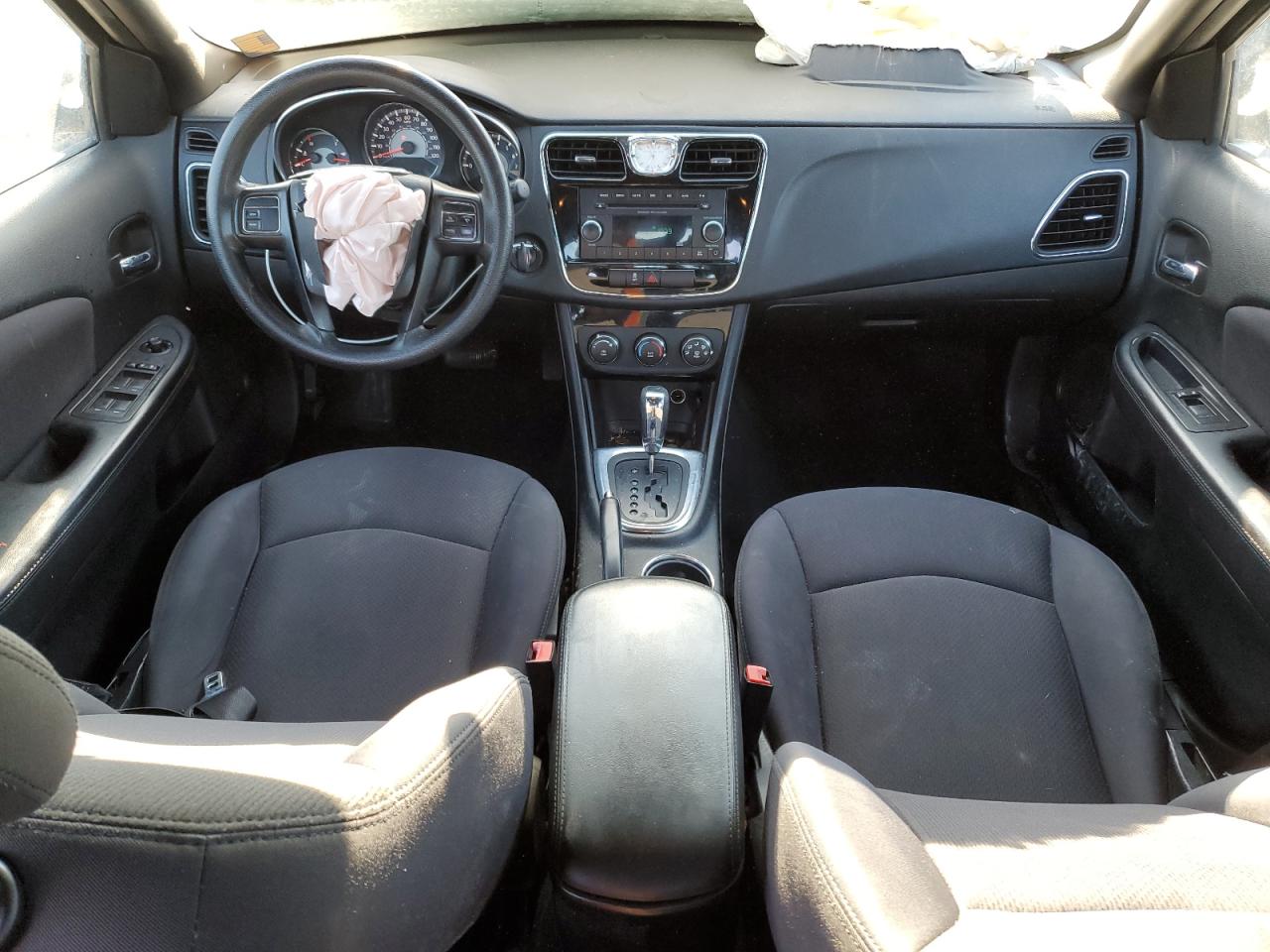2014 Chrysler 200 - Image 8