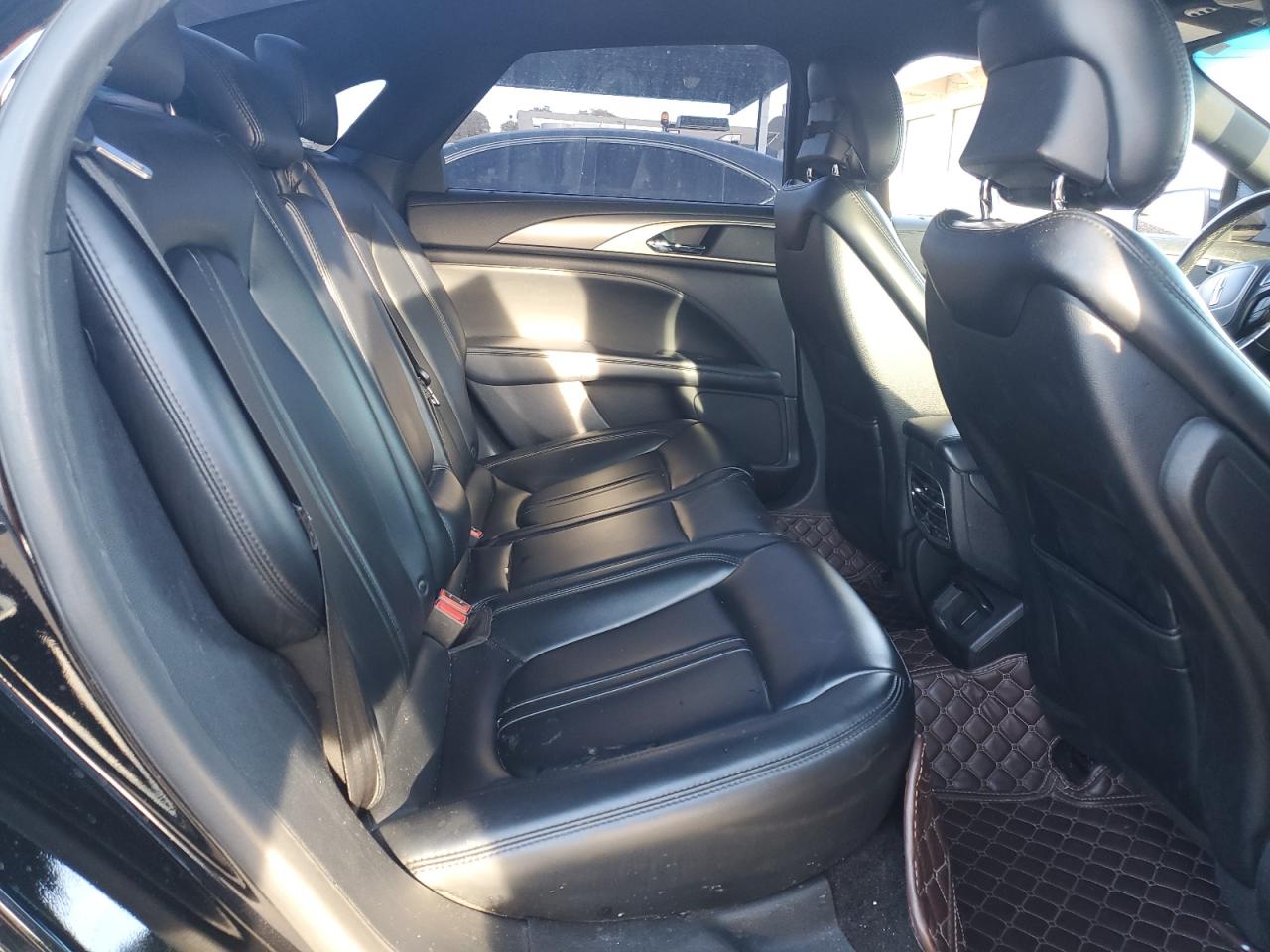 2017 Lincoln MKZ - Image 10