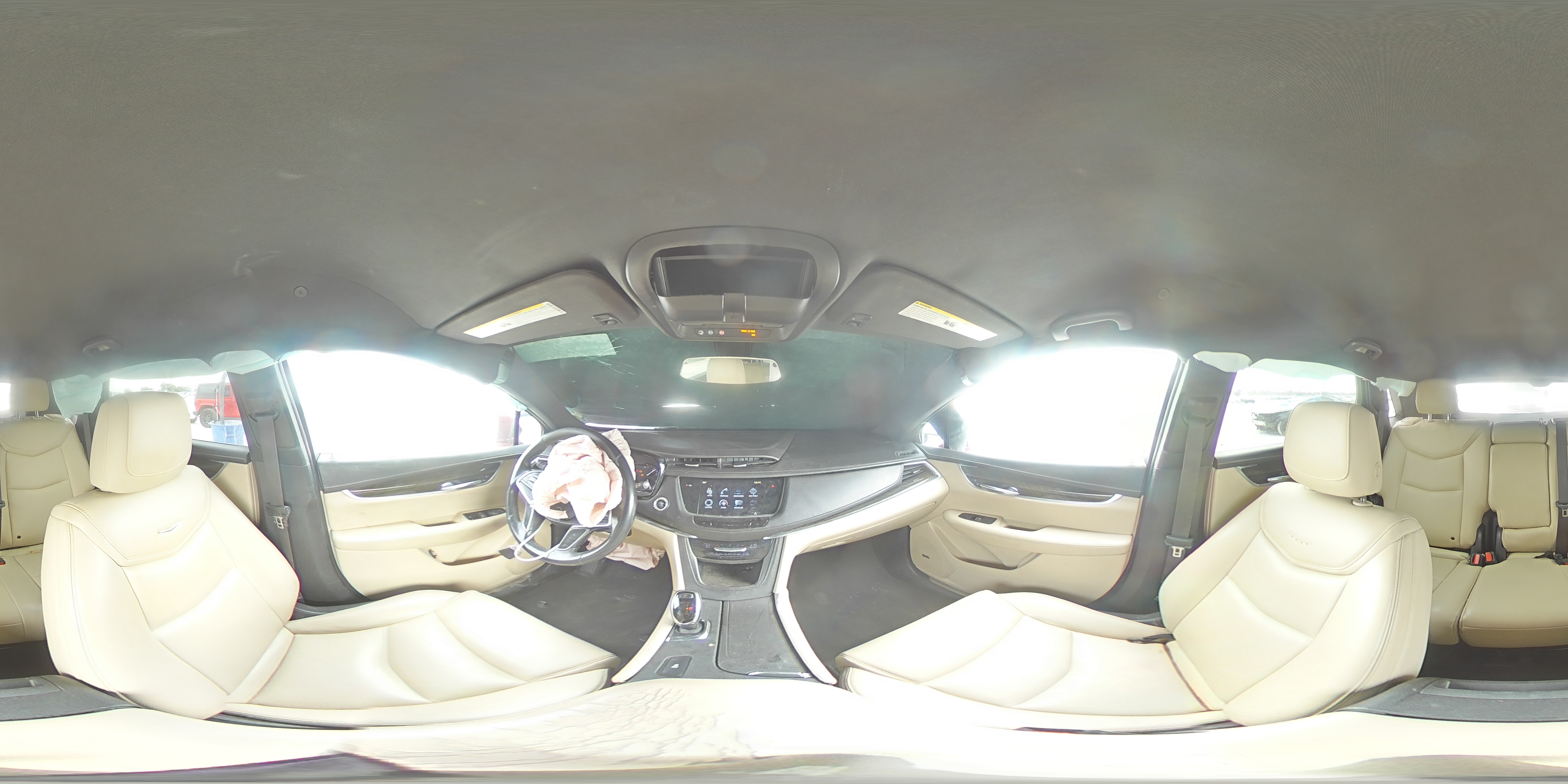 2017 Cadillac XT5 - Image 14