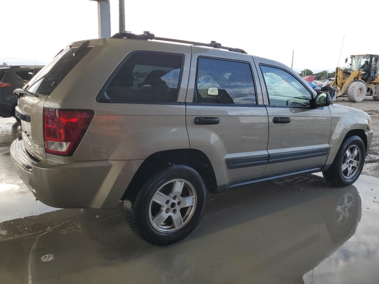 2005 Jeep Grand Cherokee - Image 3