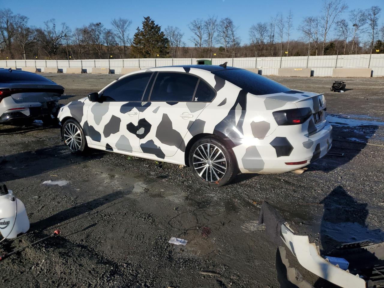 2016 Volkswagen Jetta - Image 2