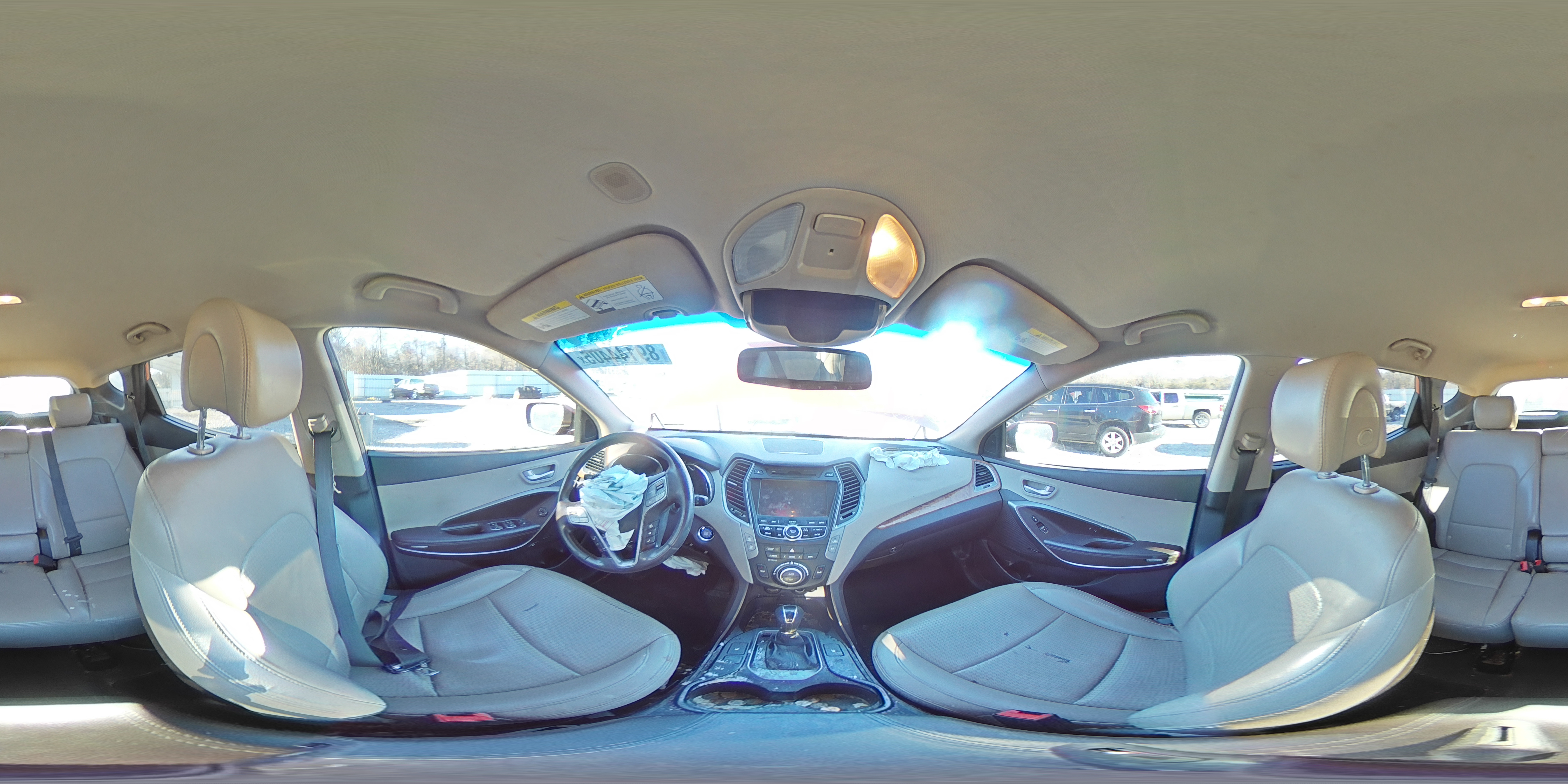 2014 Hyundai Santa Fe - Image 13