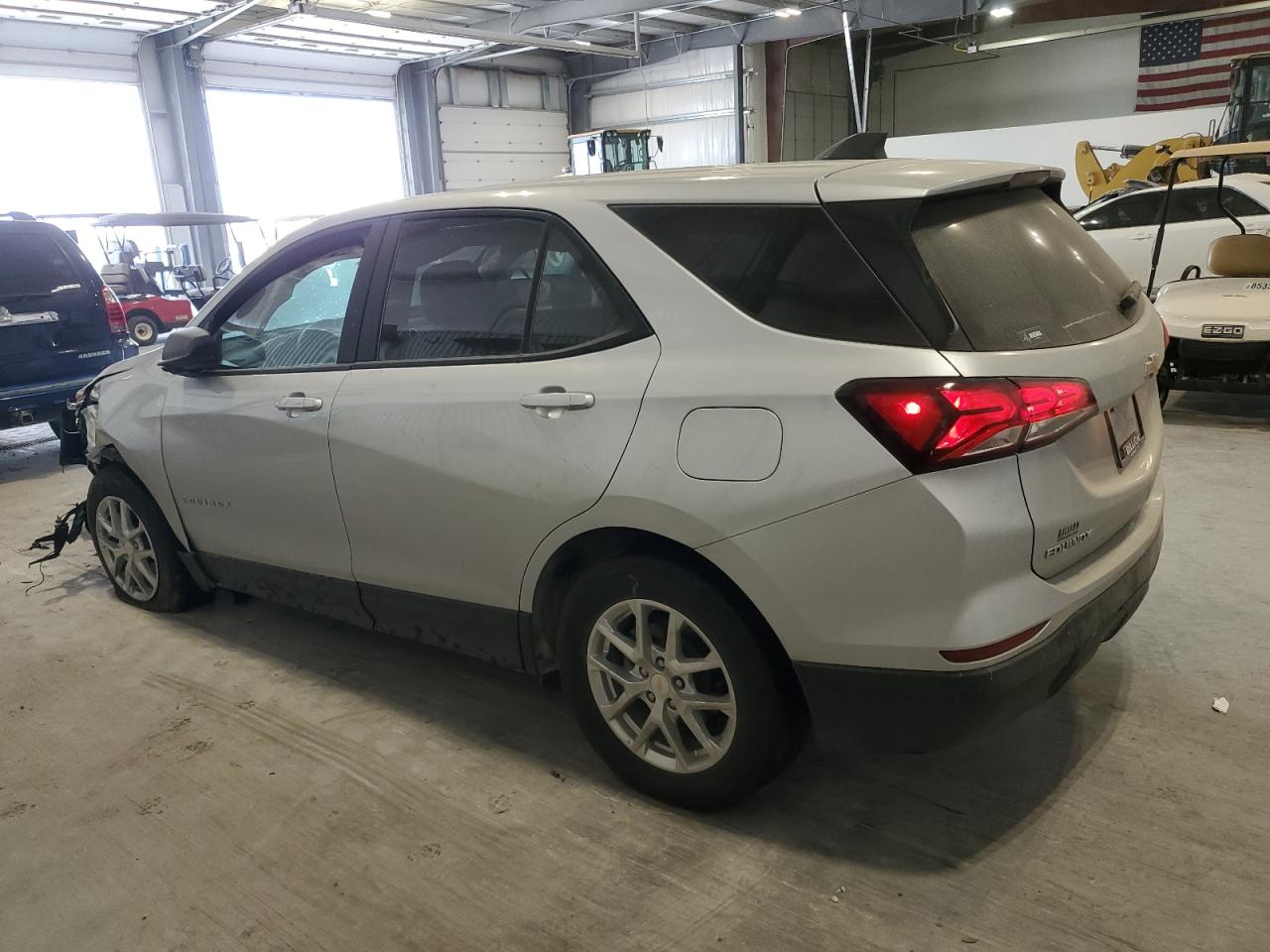 2022 Chevrolet Equinox - Image 2
