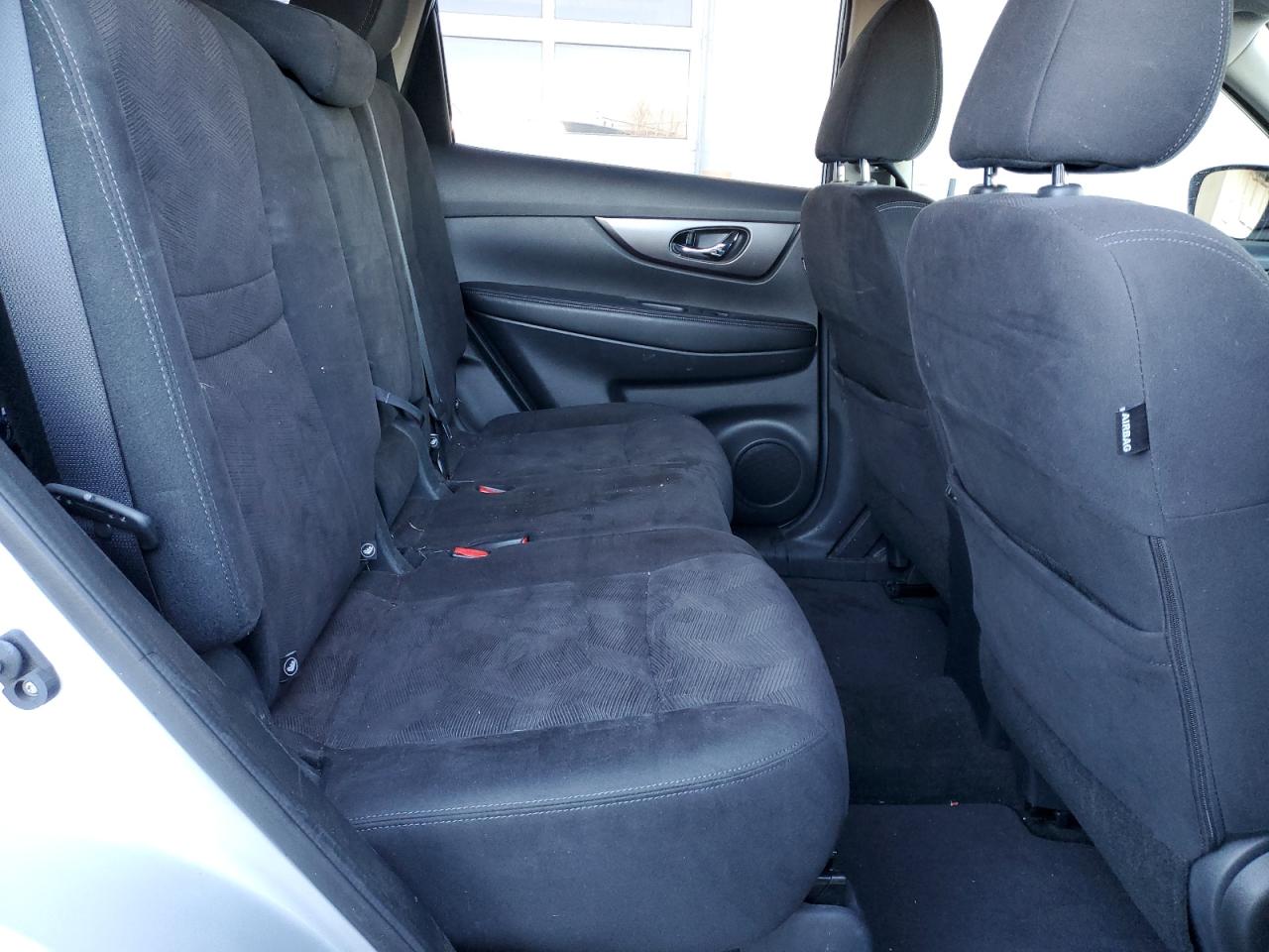 2015 Nissan Rogue - Image 11