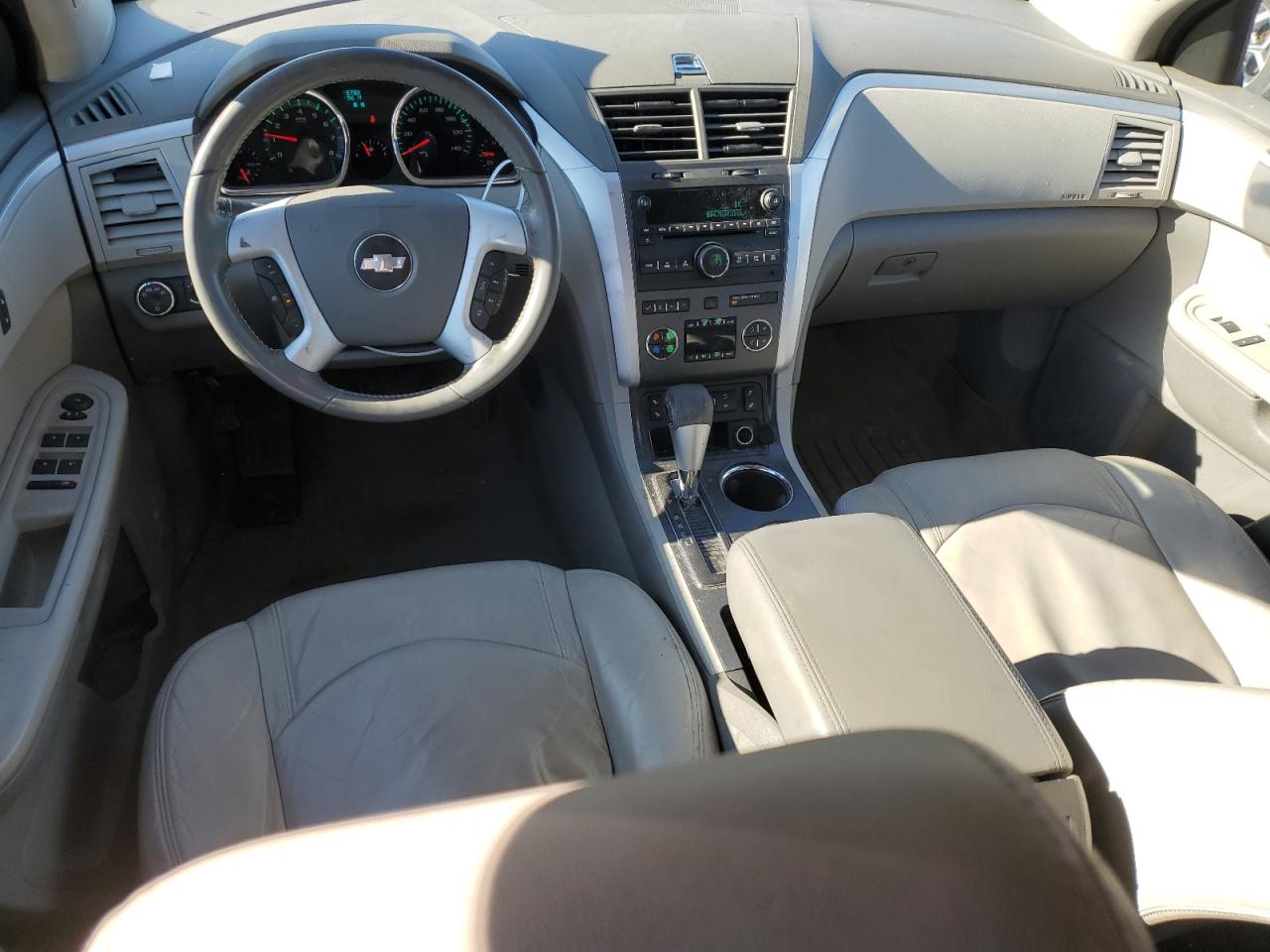 2011 Chevrolet Traverse - Image 8
