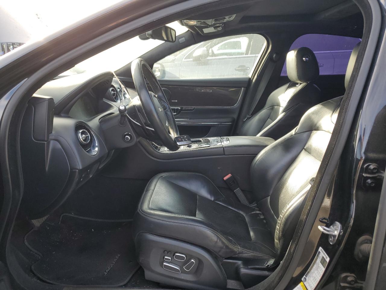 2015 Jaguar XJ - Image 7