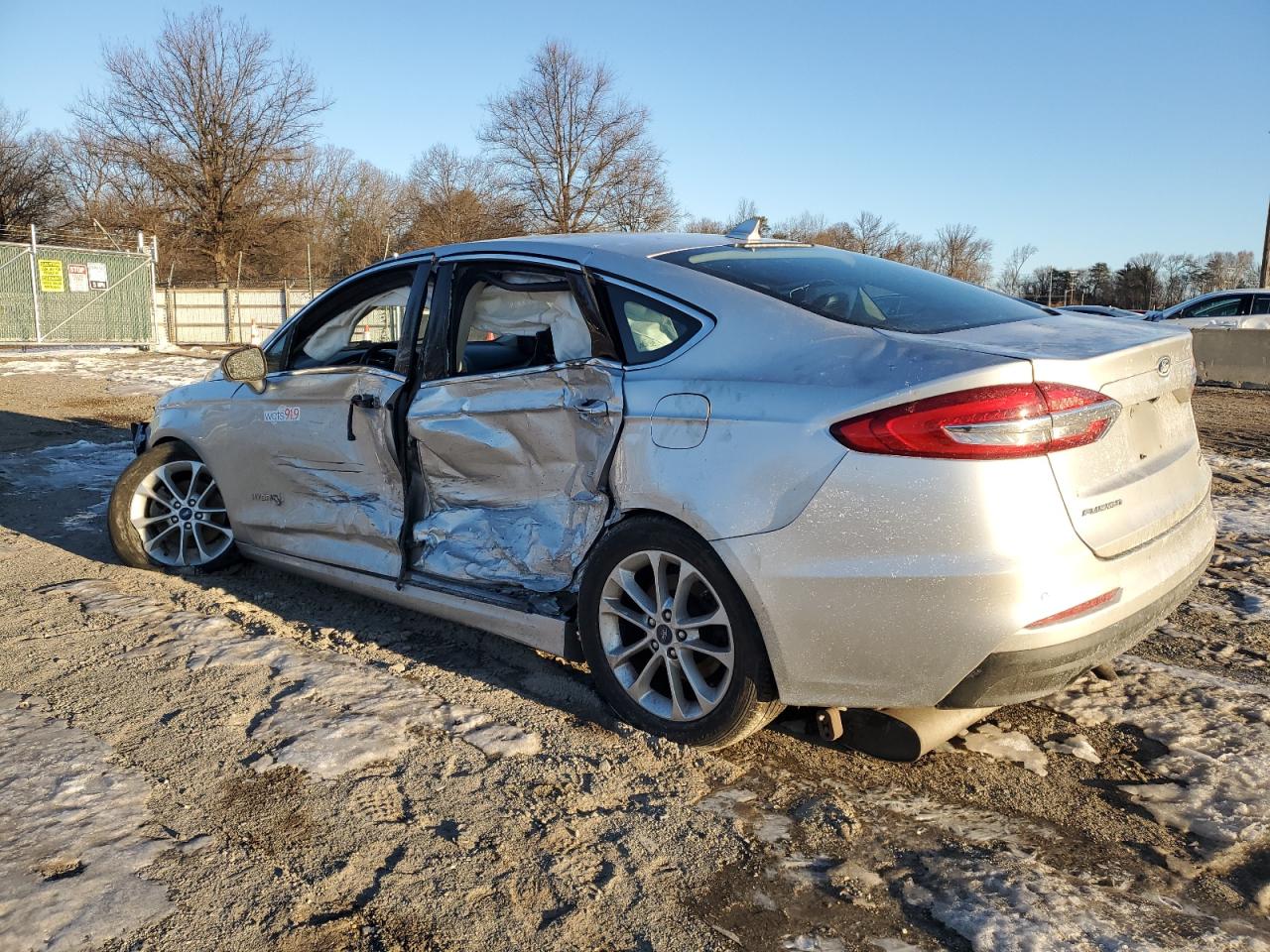 2019 Ford Fusion - Image 2