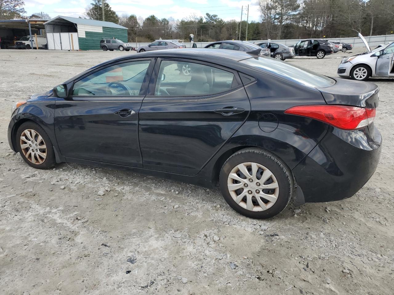 2013 Hyundai Elantra - Image 2