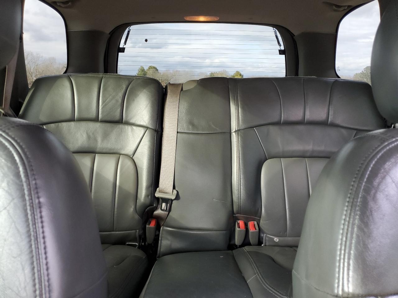 2003 GMC Envoy - Image 10