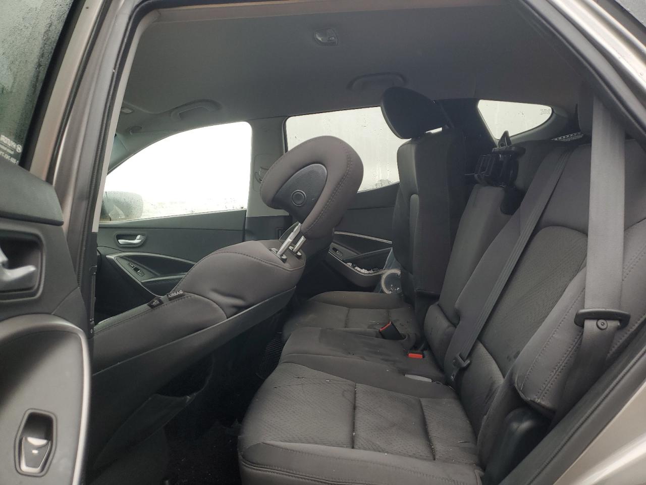 2013 Hyundai Santa Fe - Image 11