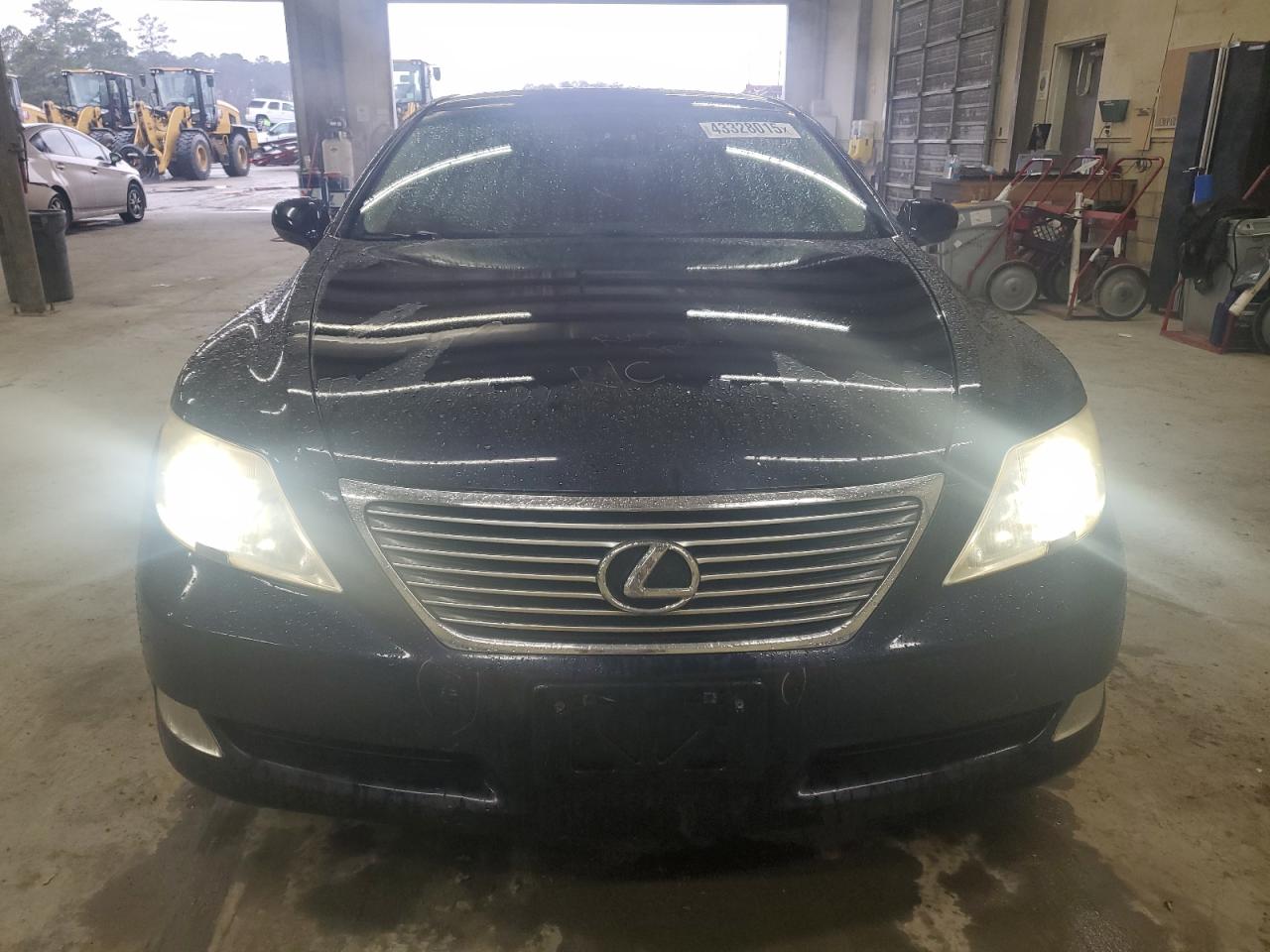 2009 Lexus LS - Image 5