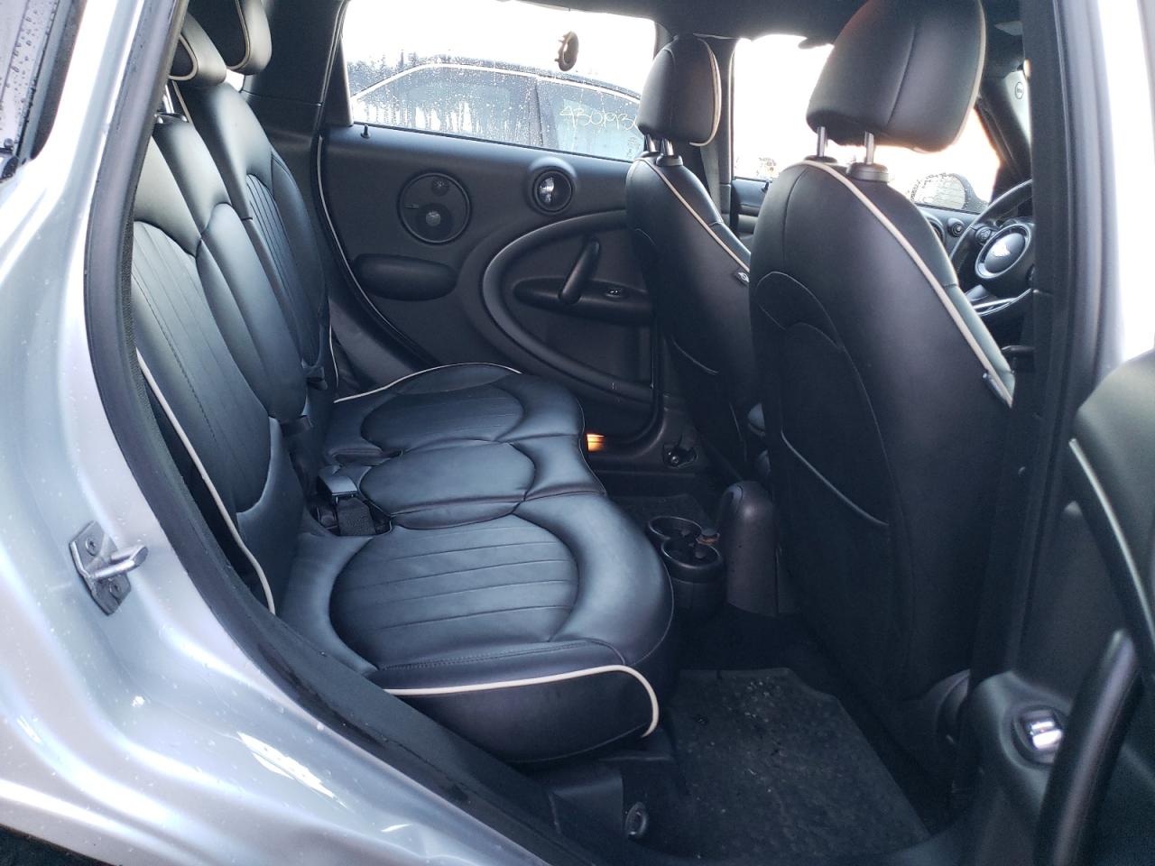2015 MINI Cooper - Image 10