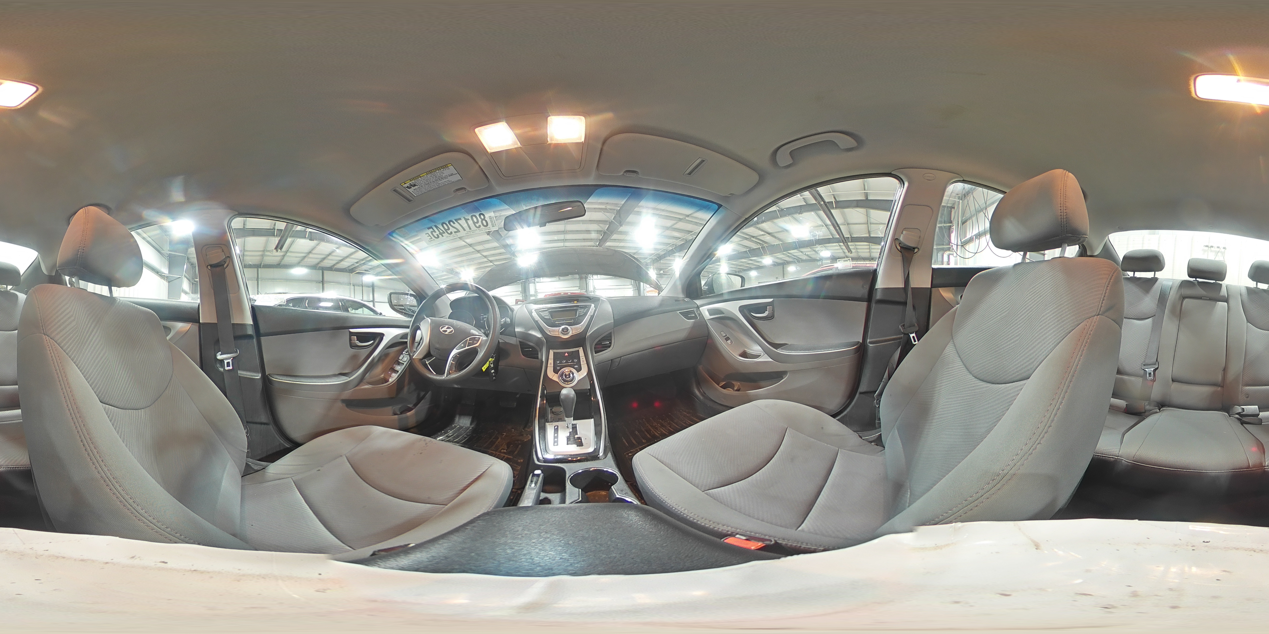 2012 Hyundai Elantra - Image 13