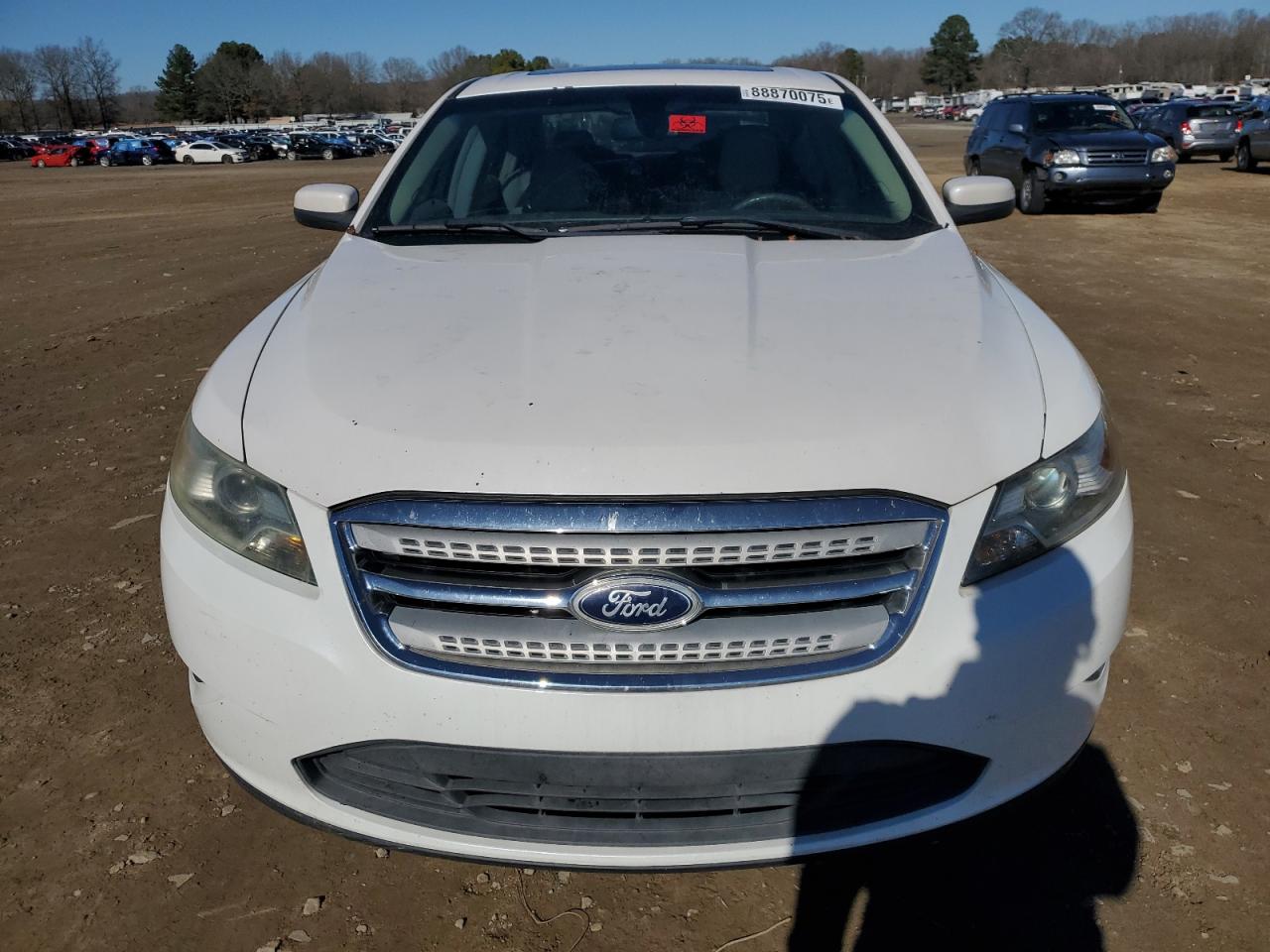 2011 Ford Taurus - Image 5
