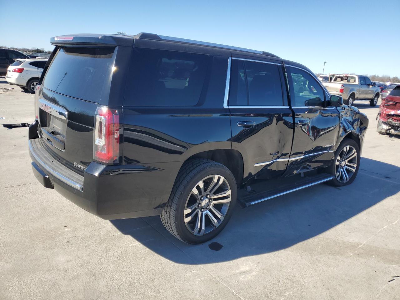 2019 GMC Yukon - Image 3