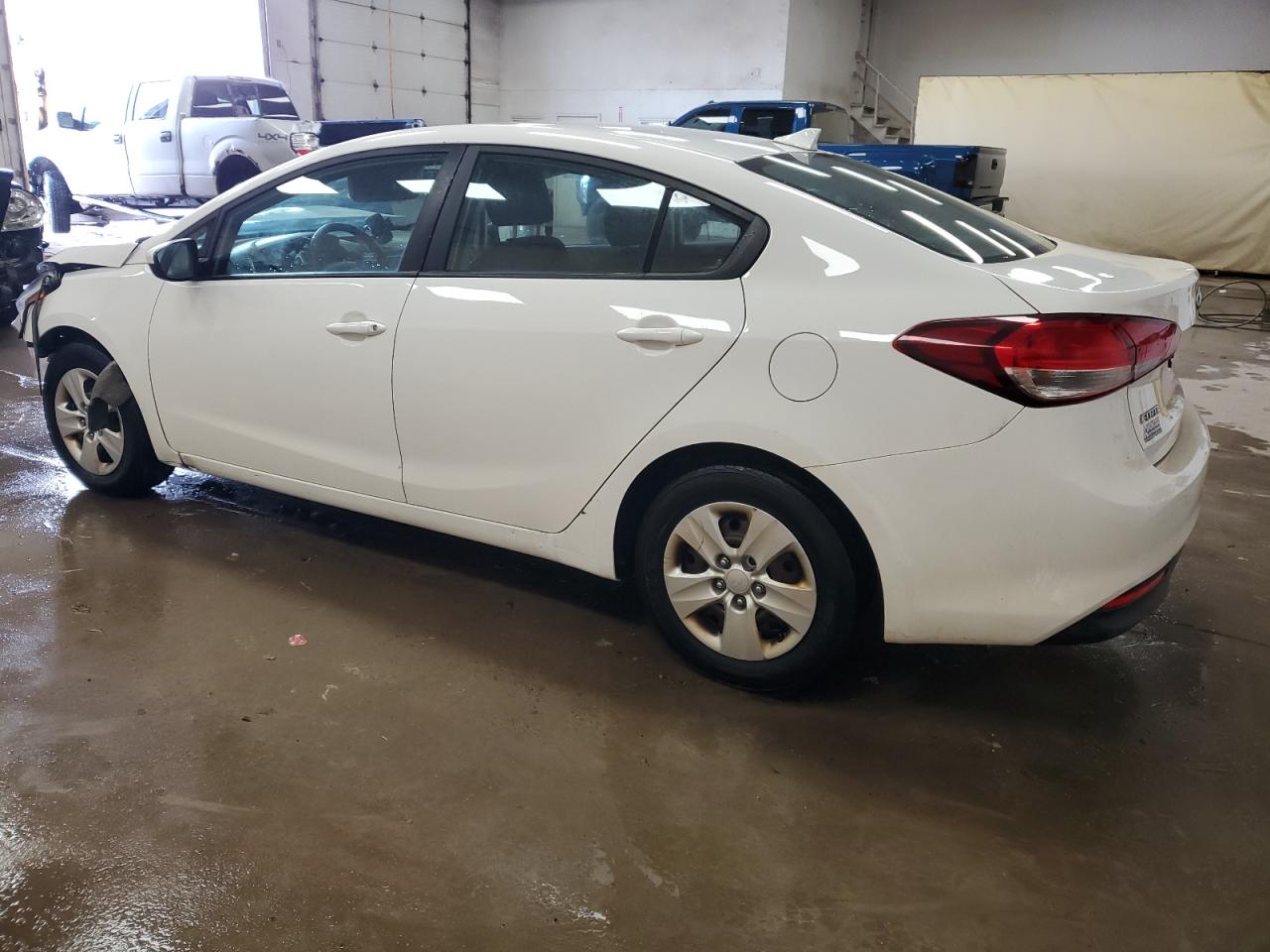 2017 Kia Forte - Image 2