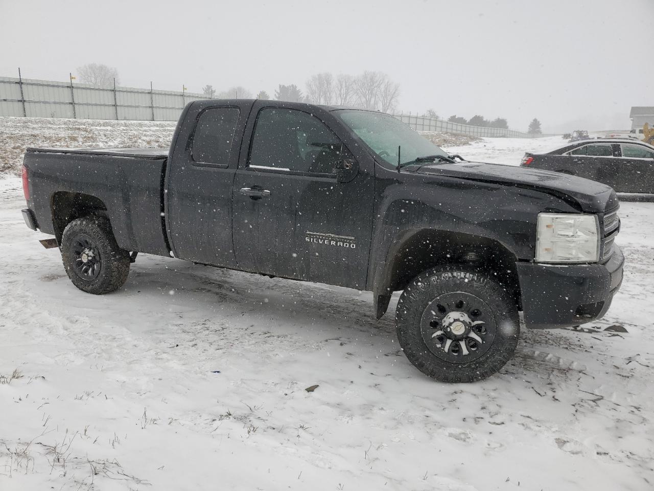 2012 Chevrolet Silverado - Image 4