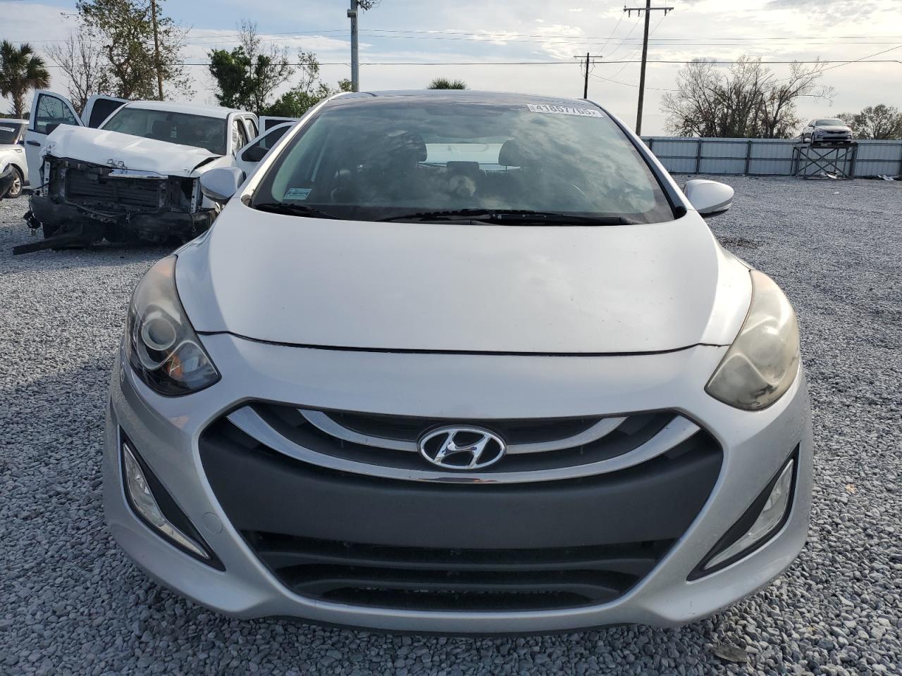 2014 Hyundai Elantra - Image 5