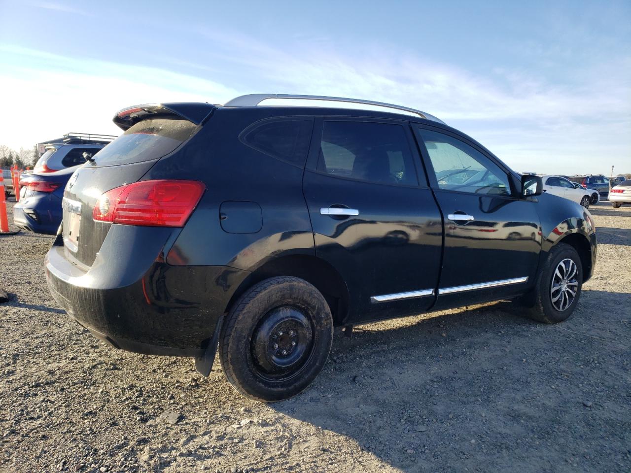 2015 Nissan Rogue - Image 3